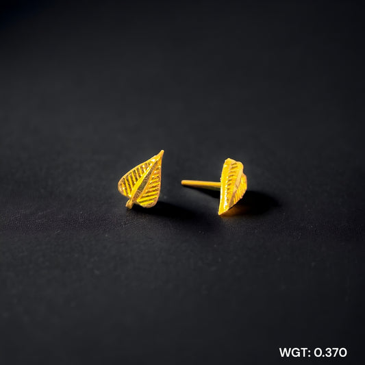 (GPT) RAJLAXMI WGT: 0.370 GM APPROX HUID HALLMARK 916 22KT GOLD EAR TOPS STUD 1 PAIR FOR REGULAR USE.