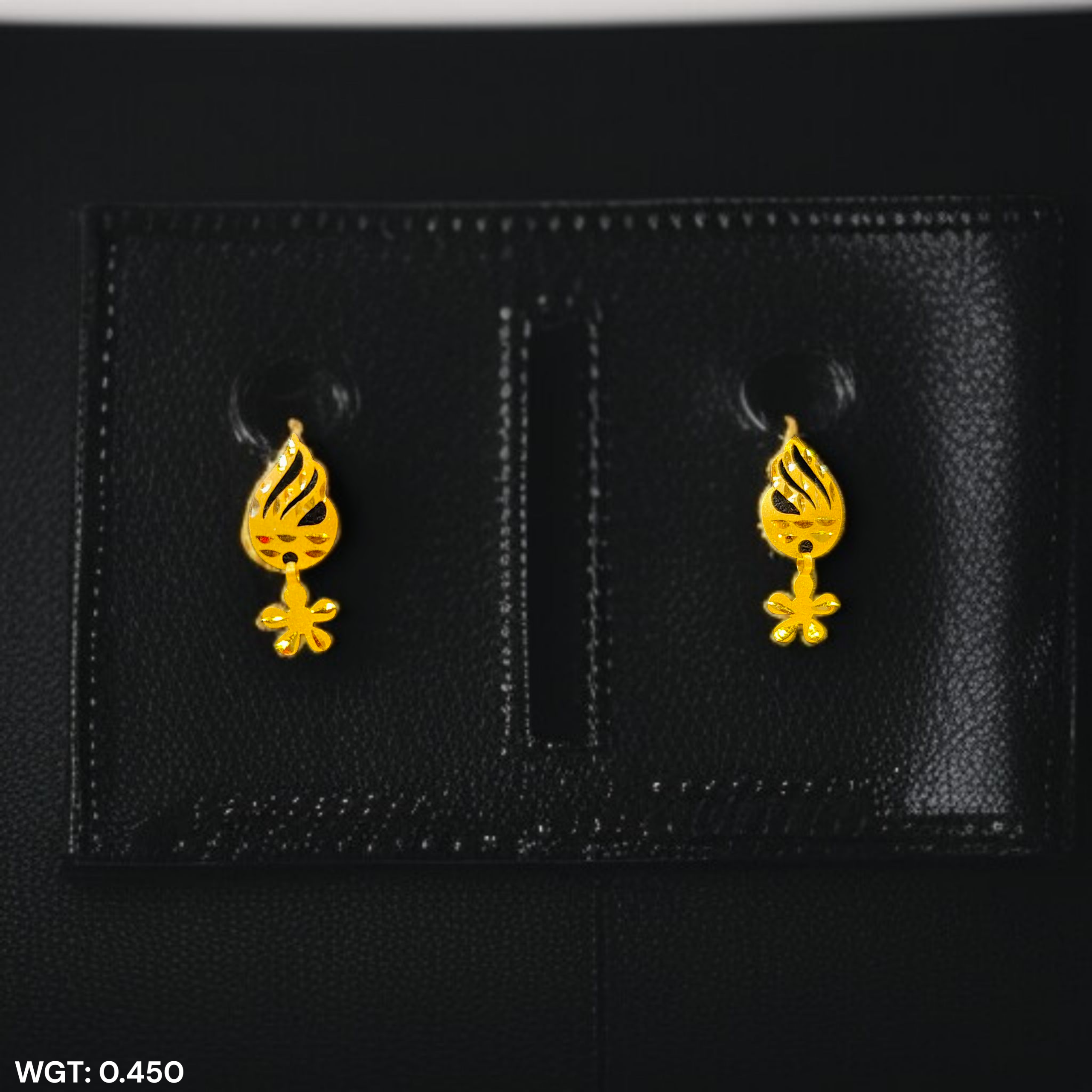 (GSE22) BIS CERTIFIED WGT: 0.450 GM APPROX HUID HALLMARK 916 22KT GOLD TOPS 1 PAIR FOR WOMEN.