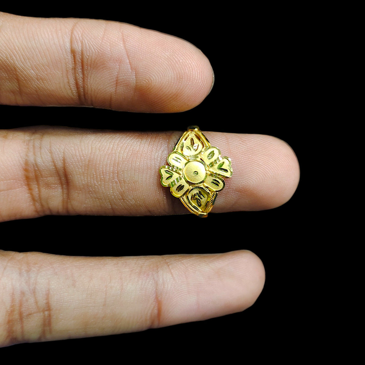 LADIES RING- (SIZE: 13) WGT: 0.550 GM APPROX BIS CERTIFIED HUID HALLMARK 9KT GOLD FINGER RING FOR WOMEN 1 PIECE. (KYTMBS)