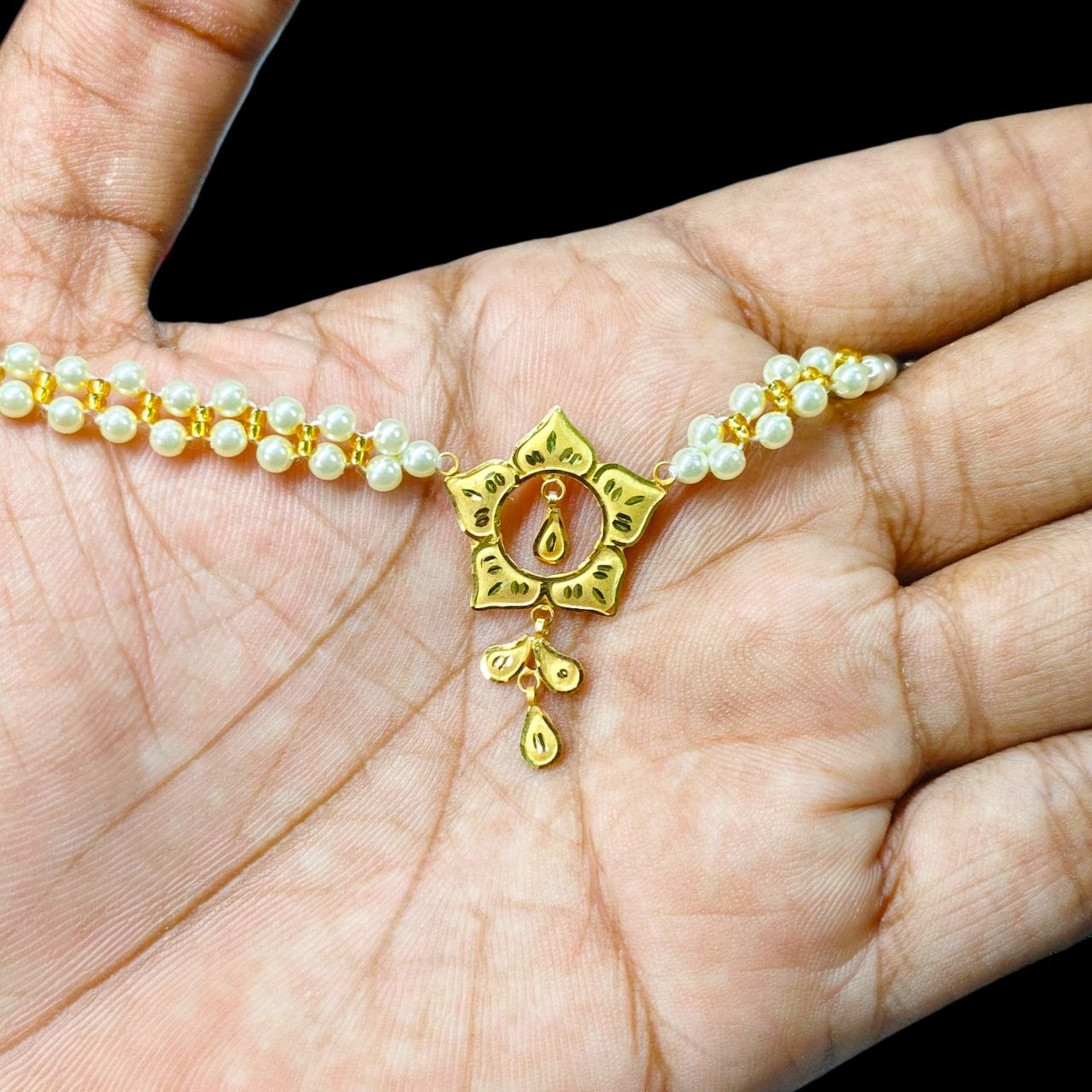 GMP9K- WGT: 0.640 GM APPROX CERTIFIED BIS HUID HALLMARK 375 9KT GOLD MOTI PENDANT 1 PIECE FOR WOMEN.