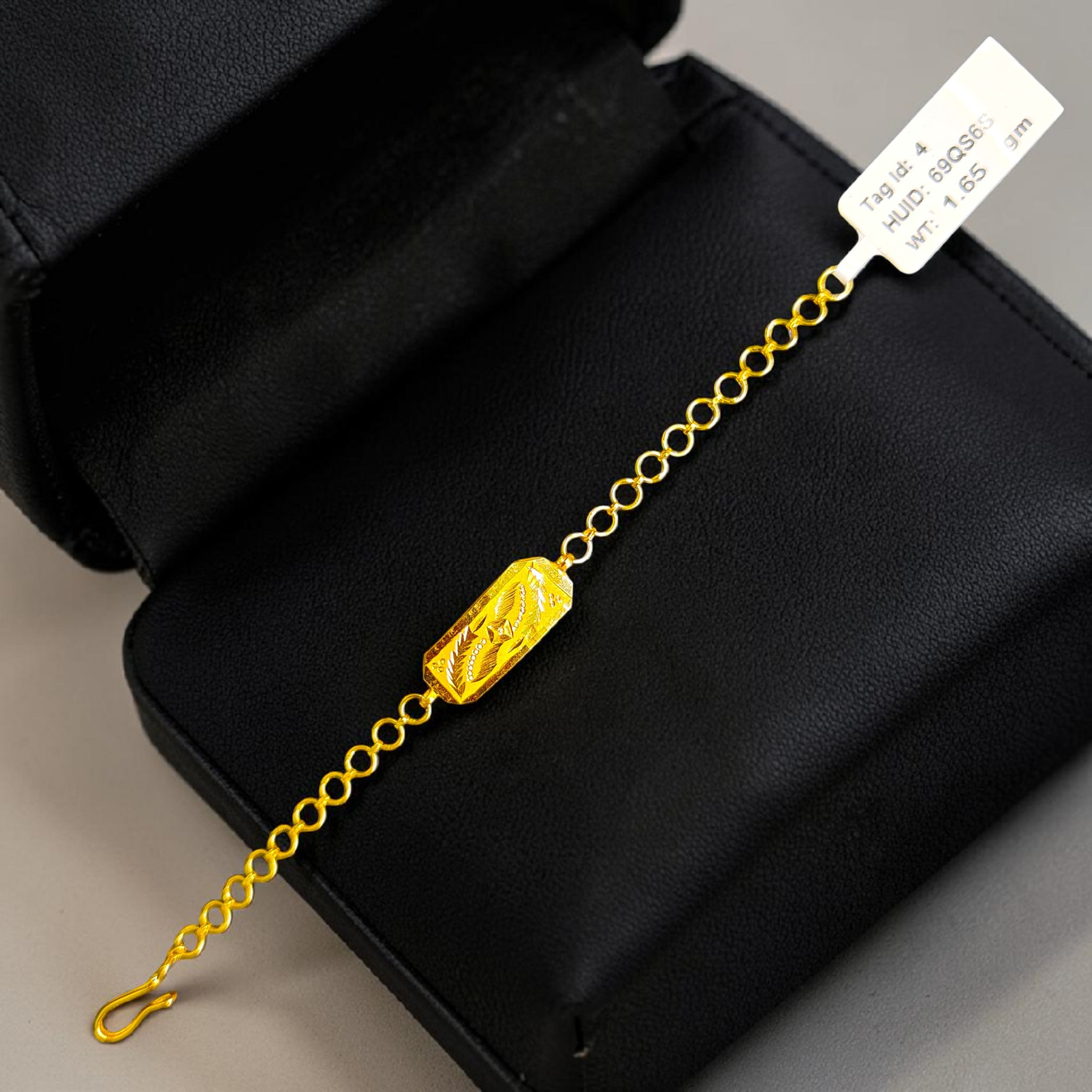 GOLD BABY WRISTLET- BIS CERTIFIED WGT: 1.650 GM APPROX HUID HALLMARK 22KT GOLD WRISTLET 1 PIECE FOR BABY.