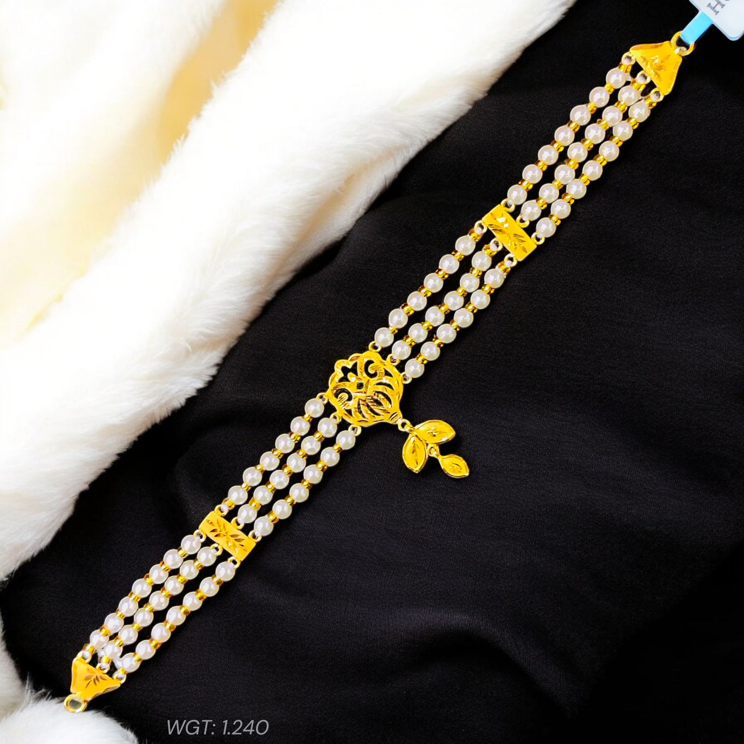 (GMC) CERTIFIED BIS HUID HALLMARK 916 22KT GOLD MOTI CHOKER 1 PIECE (WGT:1.240 GM) WITH ADJUSTABLE TASSEL FOR GIFT IN MARRIAGE.