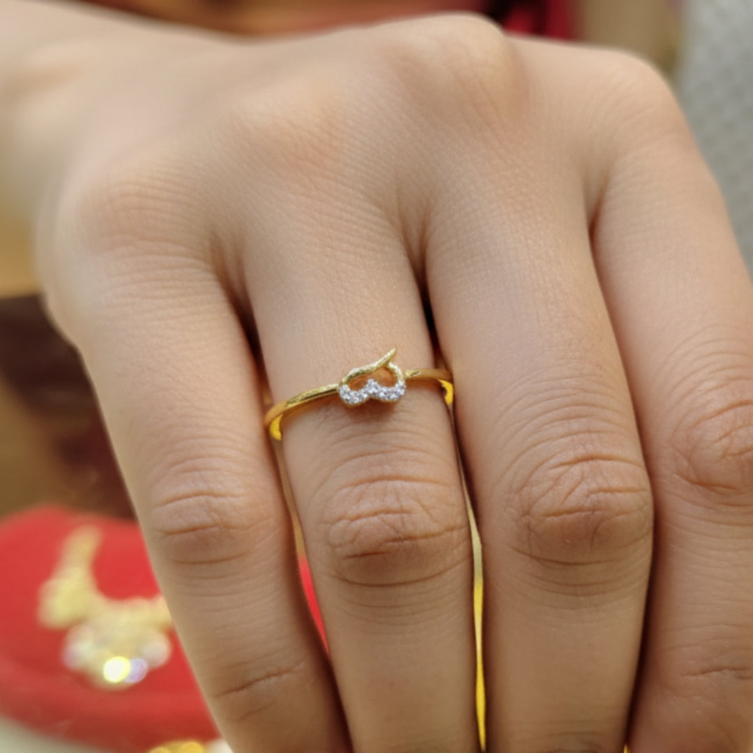 (GLFR18) RAJLAXMI DIAMOND JEWELLERY (SIZE:12) - WGT: 1.060 GM - NATURAL DIAMOND (0.02 CENT) HUID HALLMARK 18KT DIAMOND FINGER RING FOR WOMEN WITH CERTIFICATE OF AUTHENTICITY BY ZORBA (DESIGN NO: LR36947).