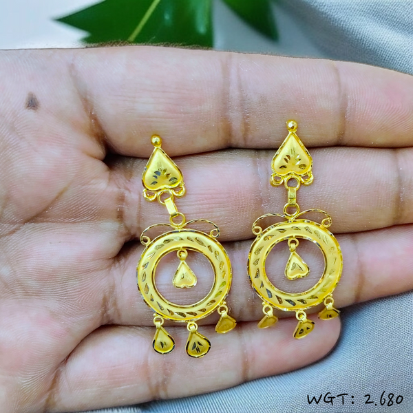 TRJ WGT: 2.680 GM APPROX HUID HALLMARK 22KT GOLD EARRINGS KANBALA 1 PAIR FOR WOMEN.