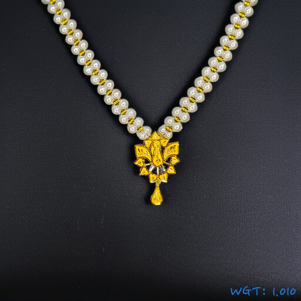 (GPM) TRJ WGT: 1.010 GM APPROX HUID HALLMARK 22KT GOLD MOTI PENDANT 1 PIECE.