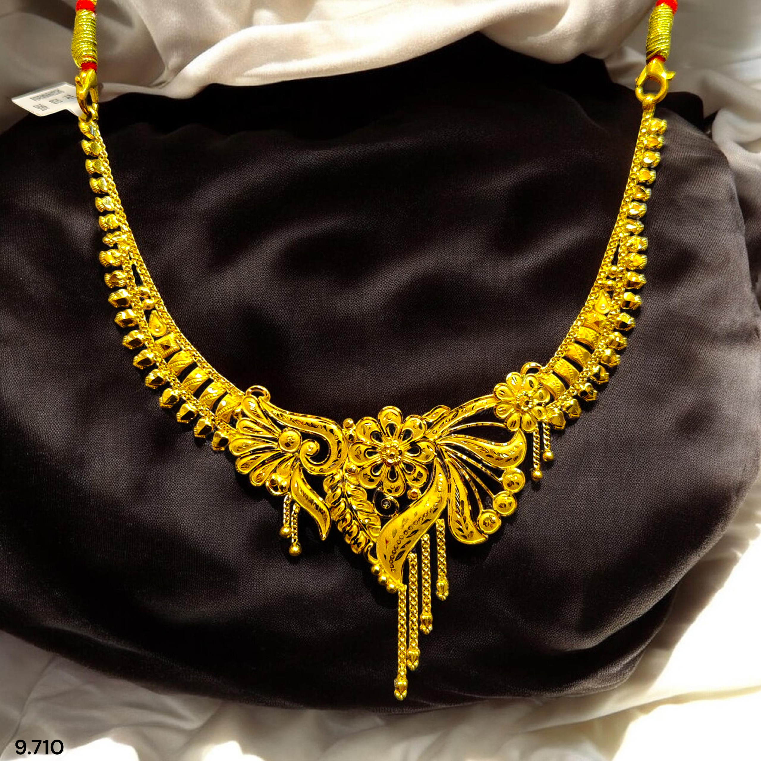 GOLD CHOKER NECKLACE- WGT: 9.710 BIS CERTIFIED HUID HALLMARK 916 22KT GOLD NECKLACE 1 PIECE WITH FREE ADJUSTABLE TASSEL FOR WOMEN.