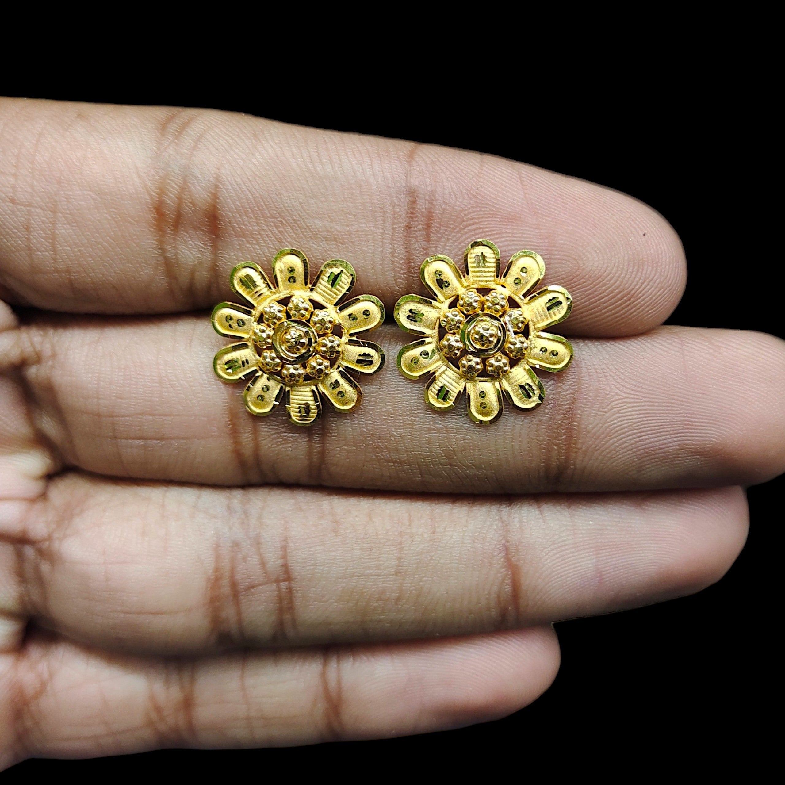 GOLD SUIDHAGA- (WGT: 1.640 GM APPROX) BIS CERTIFIED HUID HALLMARK 9KT GOLD SUIDHAGA EARRINGS (1 PAIR) FOR WOMEN. (358VS2)-(4XZFCB)