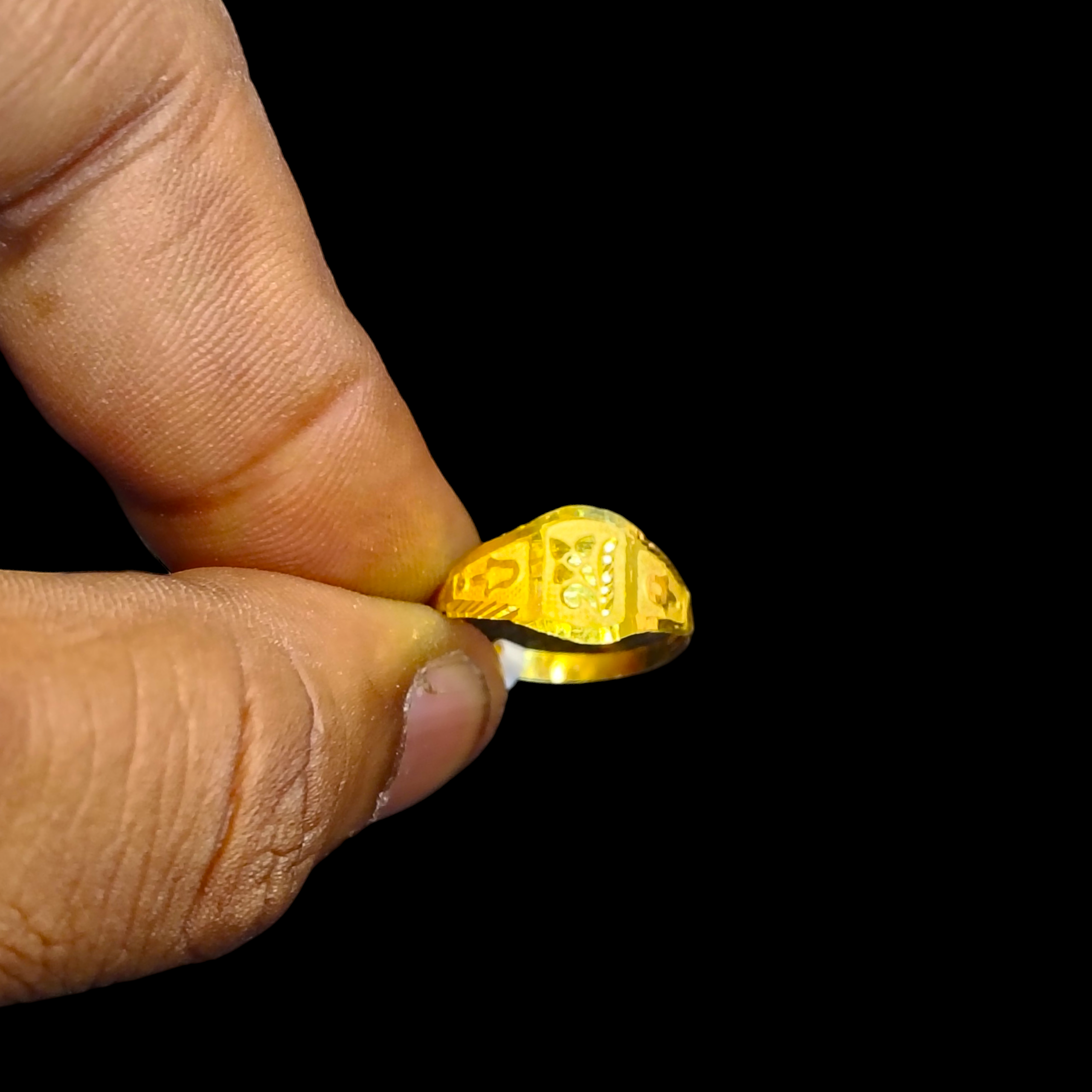 (GBJ) TRJ WGT: 0.310 GM APPROX 375 9KT HUID HALLMARK GOLD BABY FINGER RING 1 PIECE FOR RICE CEREMONY & BIRTHDAY.