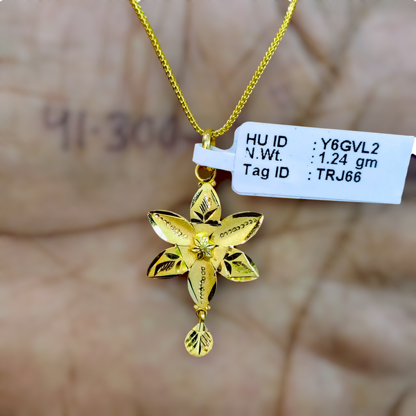 TRJ WGT: 1.240 GM APPROX 22KT HUID HALLMARK GOLD LOCKET 1 PIECE WITH ADJUSTABLE TASSEL.