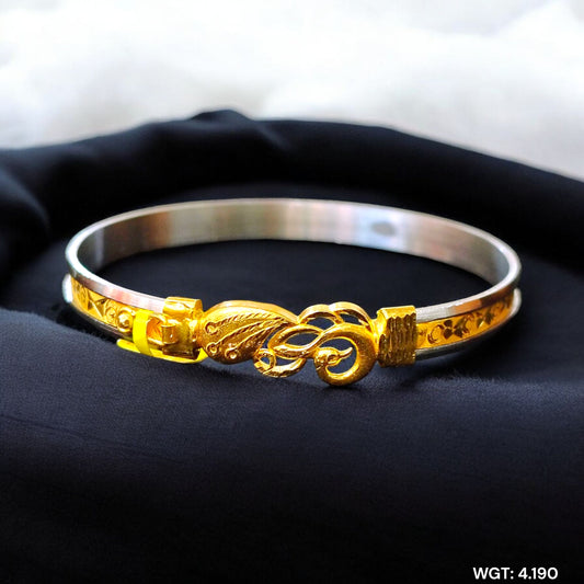 (GSN22) TRJ (SIZE: 25) WGT: 4.190 GM APPROX 22KT HUID HALLMARK GOLD NOA BANGLES 1 PIECE.