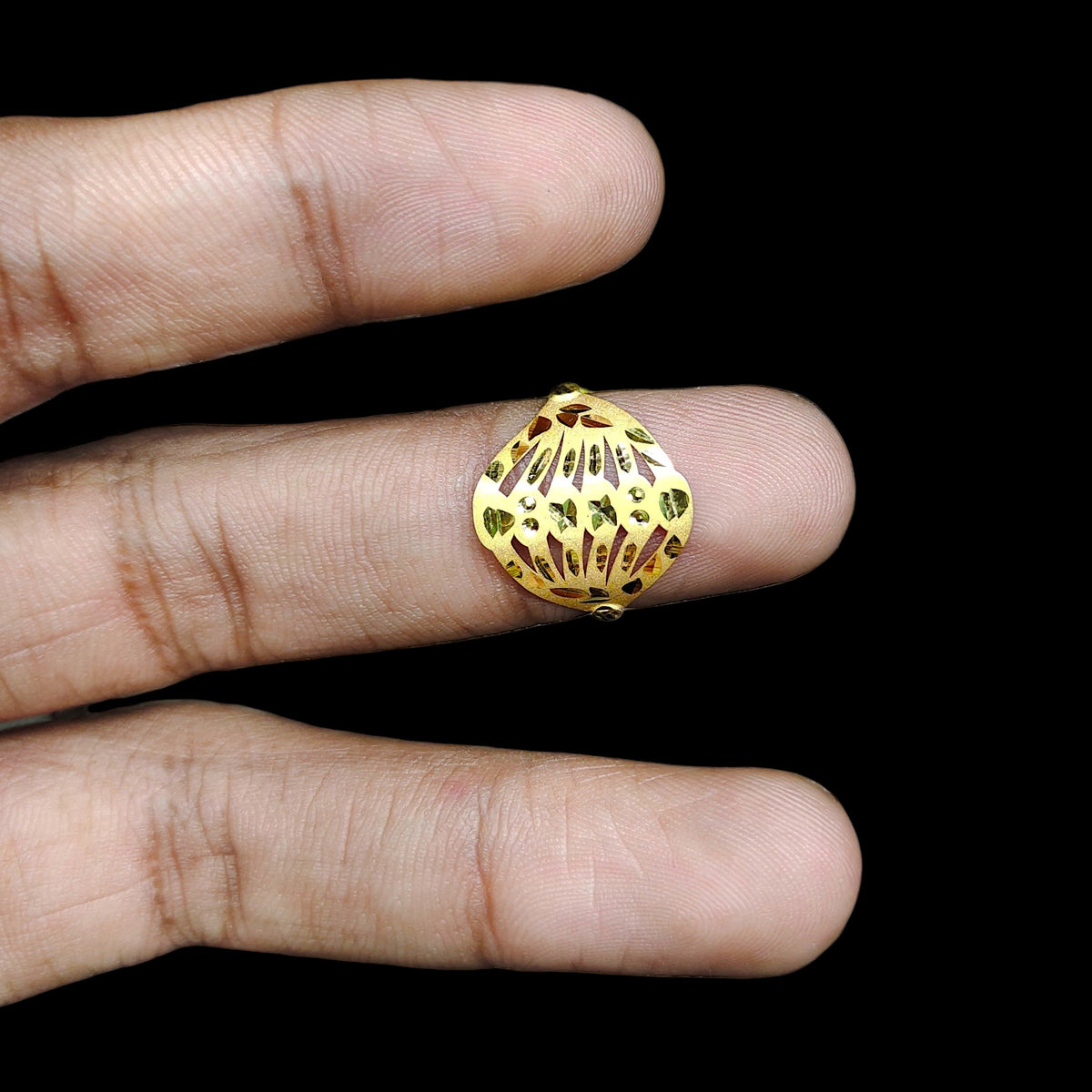 LADIES RING- (SIZE: 14) WGT: 0.500 GM APPROX BIS CERTIFIED HUID HALLMARK 9KT GOLD FINGER RING FOR WOMEN 1 PIECE. (TCGS8W)