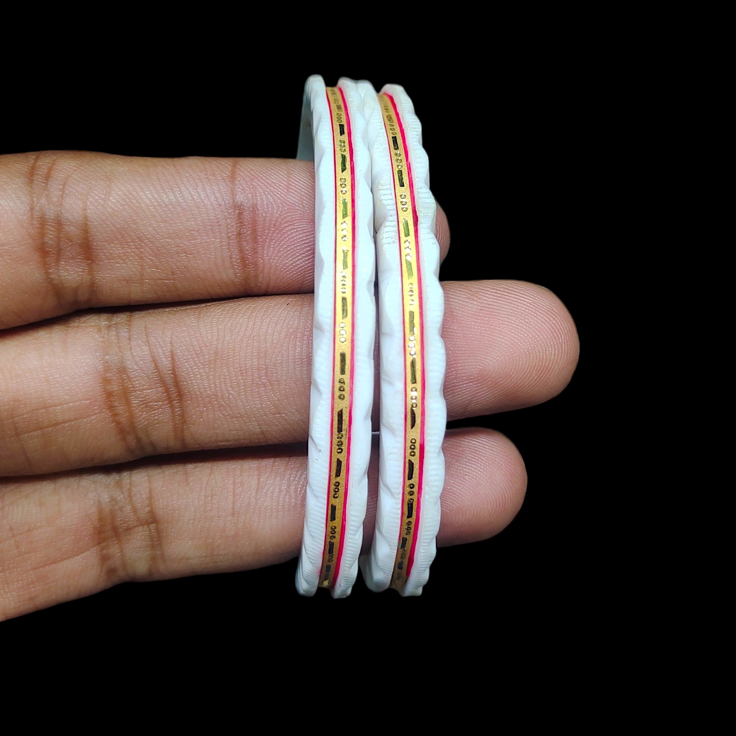 GSB9K- SIZE:25 (WGT: 0.700 GM APPROX) BIS CERTIFIED HUID HALLMARK 375 9KT GOLD SAKHA BADHANO 1 PAIR FOR WOMEN (CHILA PATH DESIGN) NOT FOR REGULAR USE.