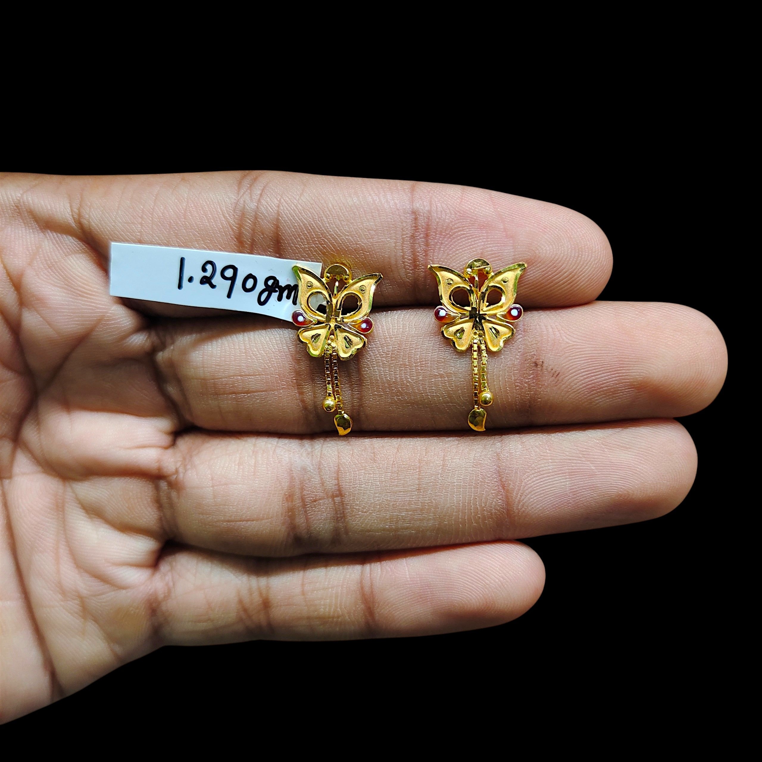 GOLD TOPS- BIS CERTIFIED WGT: 1.290 GM APPROX HUID HALLMARK 916 22KT GOLD TOPS 1 PAIR FOR WOMEN.