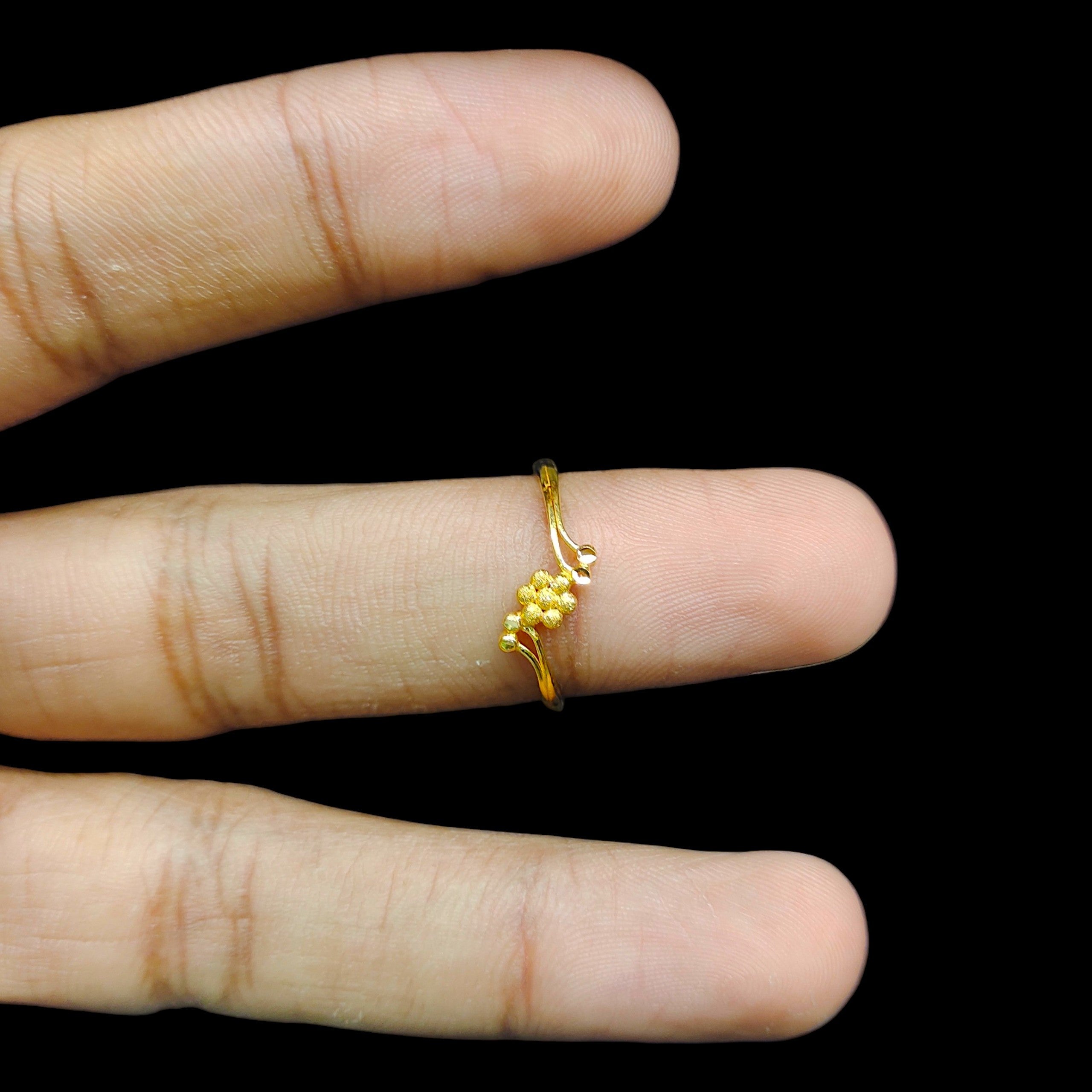 LADIES RING- (SIZE: 17) WGT: 1.150 GM APPROX BIS CERTIFIED HUID HALLMARK 916 22KT GOLD RING FOR WOMEN 1 PIECE.