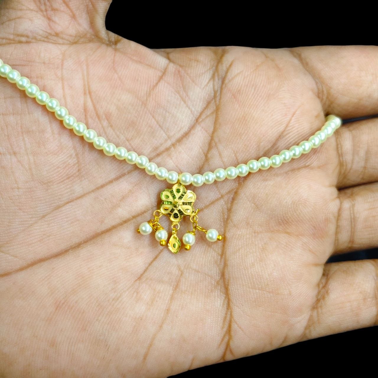 GOLD LOCKET- (WGT: 0.340 GM APPROX) BIS CERTIFIED HUID HALLMARK 9KT GOLD LOCKET 1 PIECE FOR WOMEN (WITH MOTI CHAIN).