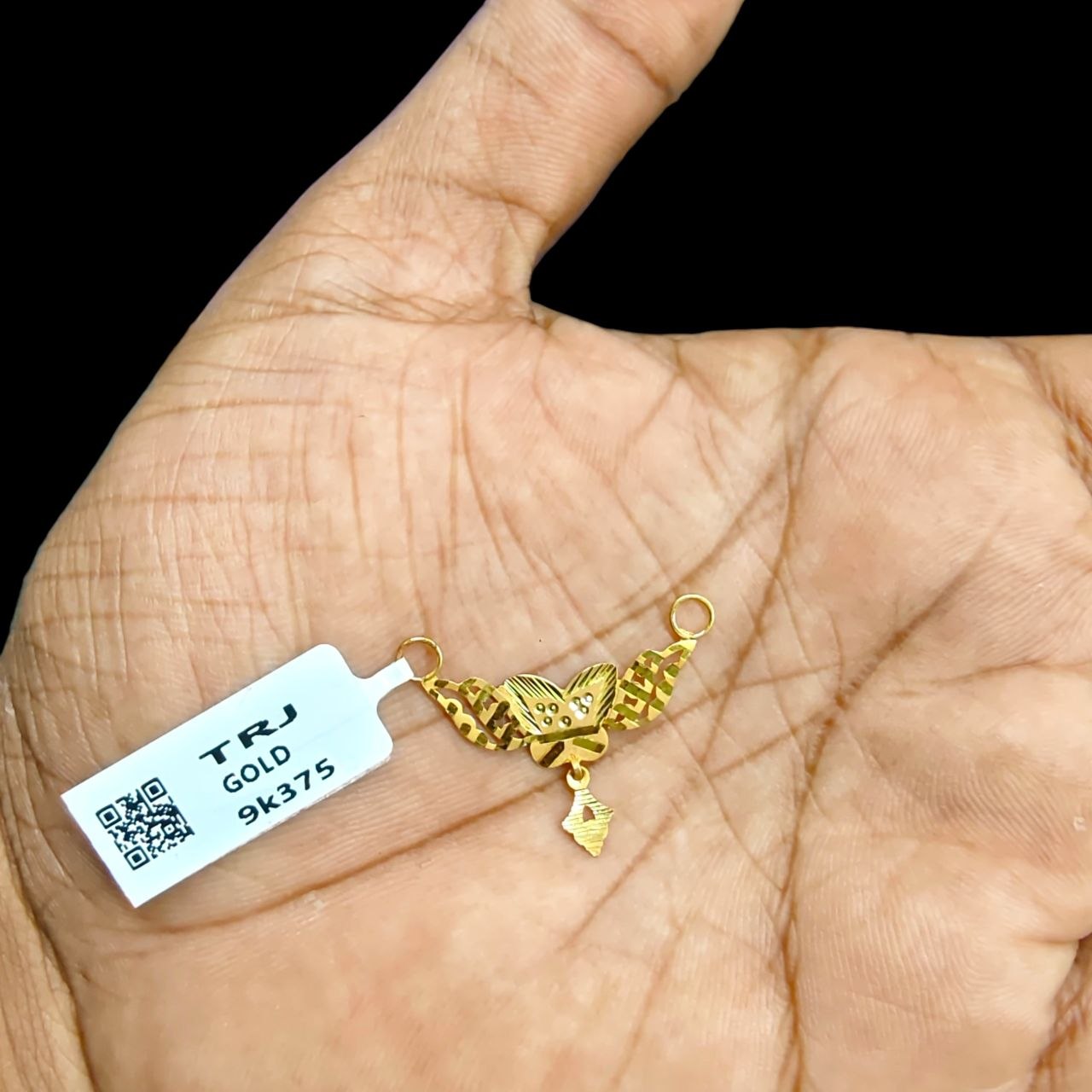GOLD PENDANT- (WGT: 0.410 GM APPROX) BIS CERTIFIED HUID HALLMARK 375 9KT GOLD PENDANT FOR WOMEN 1 PIECE WITH FREE MANGALSUTRA & TASSEL.