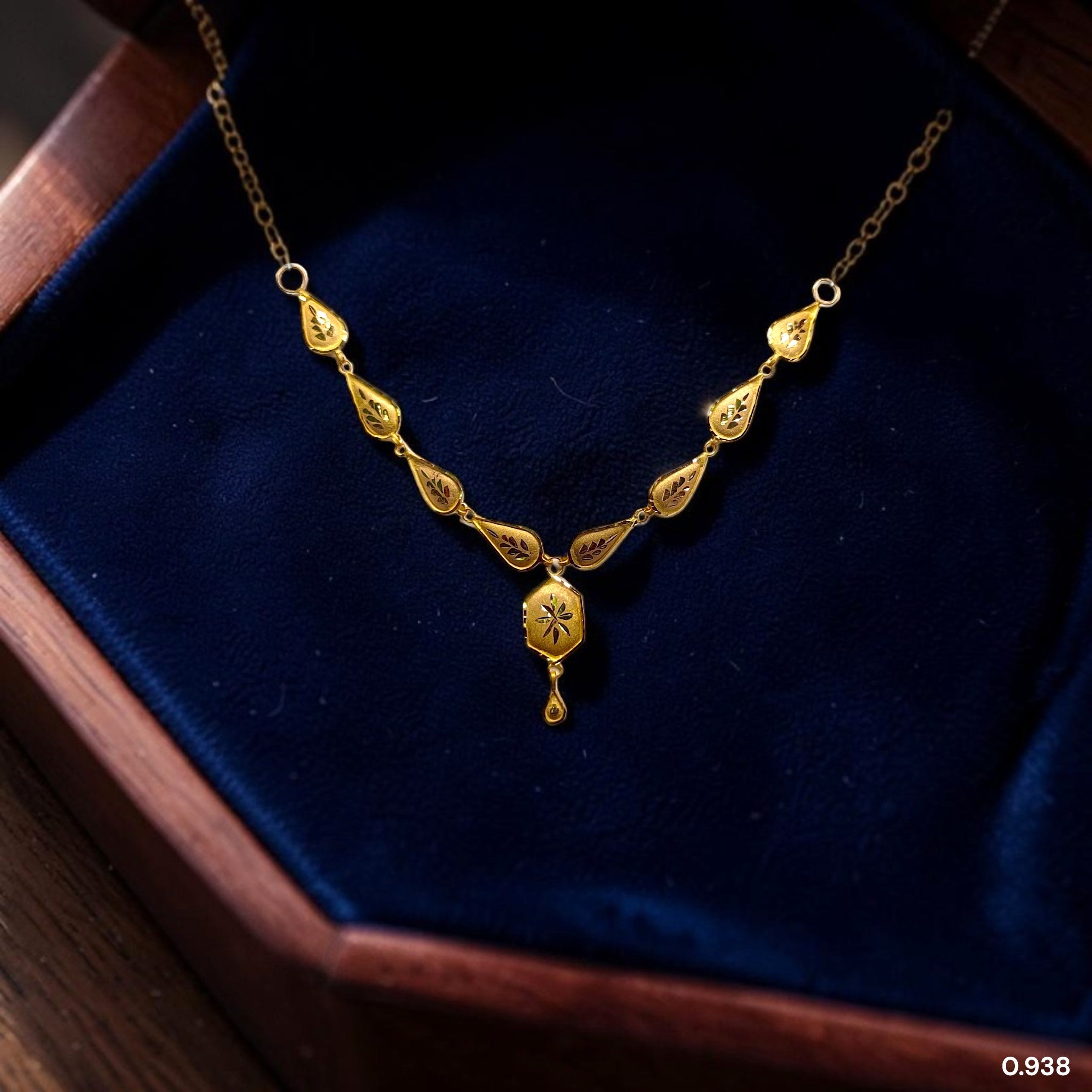 GOLD CHOKER NECKLACE-(WGT: 0.938 GM APPROX) BIS CERTIFIED HUID HALLMARK 9KT GOLD NECKLACE 1 PIECE FOR WOMEN.