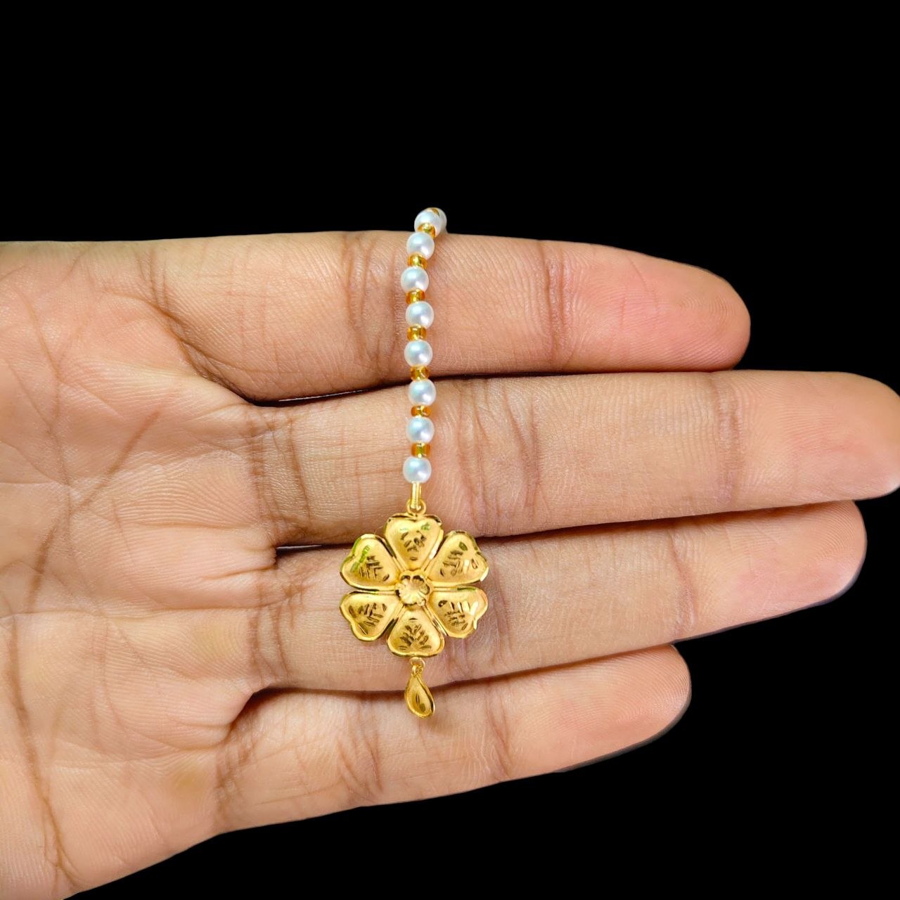GOLD TICKLY- BIS CERTIFIED WGT: 0.650 GM APPROX HUID HALLMARK 916 22KT GOLD TICKLY (MANGTIKA) 1 PIECE FOR MARRIAGE.