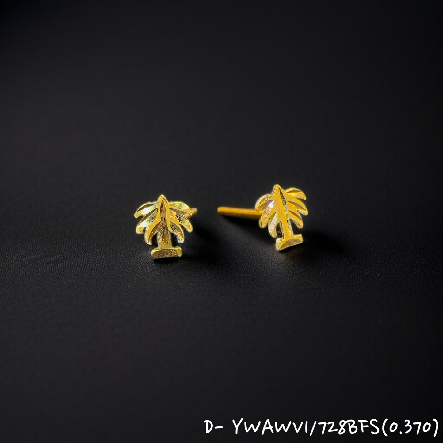 RAJLAXMI D- YWAWV1/728BFS WGT: 0.370 GM APPROX HUID HALLMARK 916 22KT GOLD EAR TOPS STUD 1 PAIR FOR REGULAR USE.