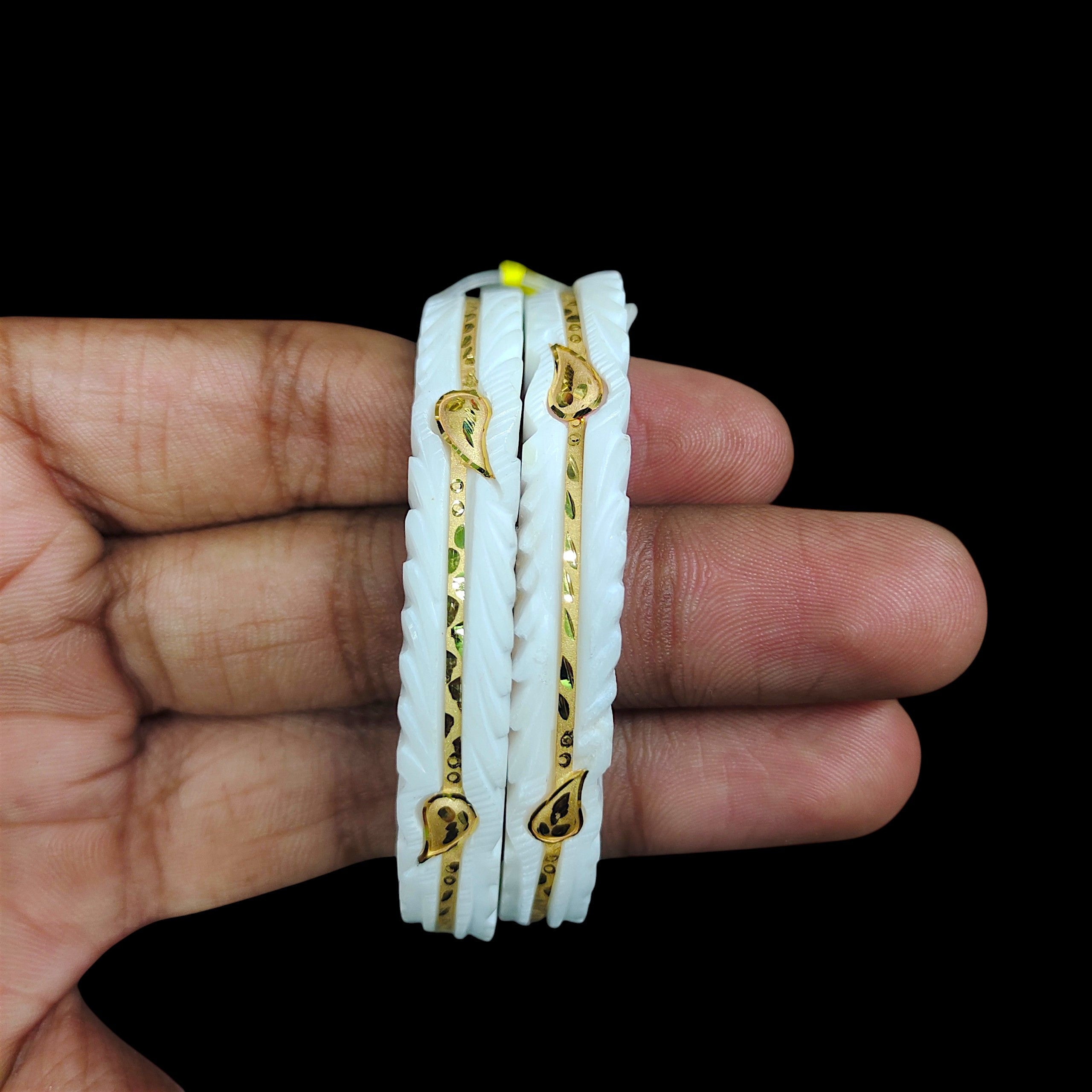 GSB9K- SIZE:24 (WGT: 1.170 GM APPROX) BIS CERTIFIED HUID HALLMARK 375 9KT GOLD SAKHA BADHANO 1 PAIR FOR WOMEN (CHILA PATH DESIGN) NOT FOR REGULAR USE. (14JPJ7)-(YHYWG9)