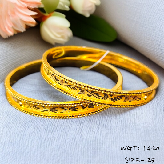 TRJ WGT: 1.420 GM APPROX (SIZE-25) 22KT HUID HALLMARK GOLD CHILA SOCKET CHURI 1 PAIR.