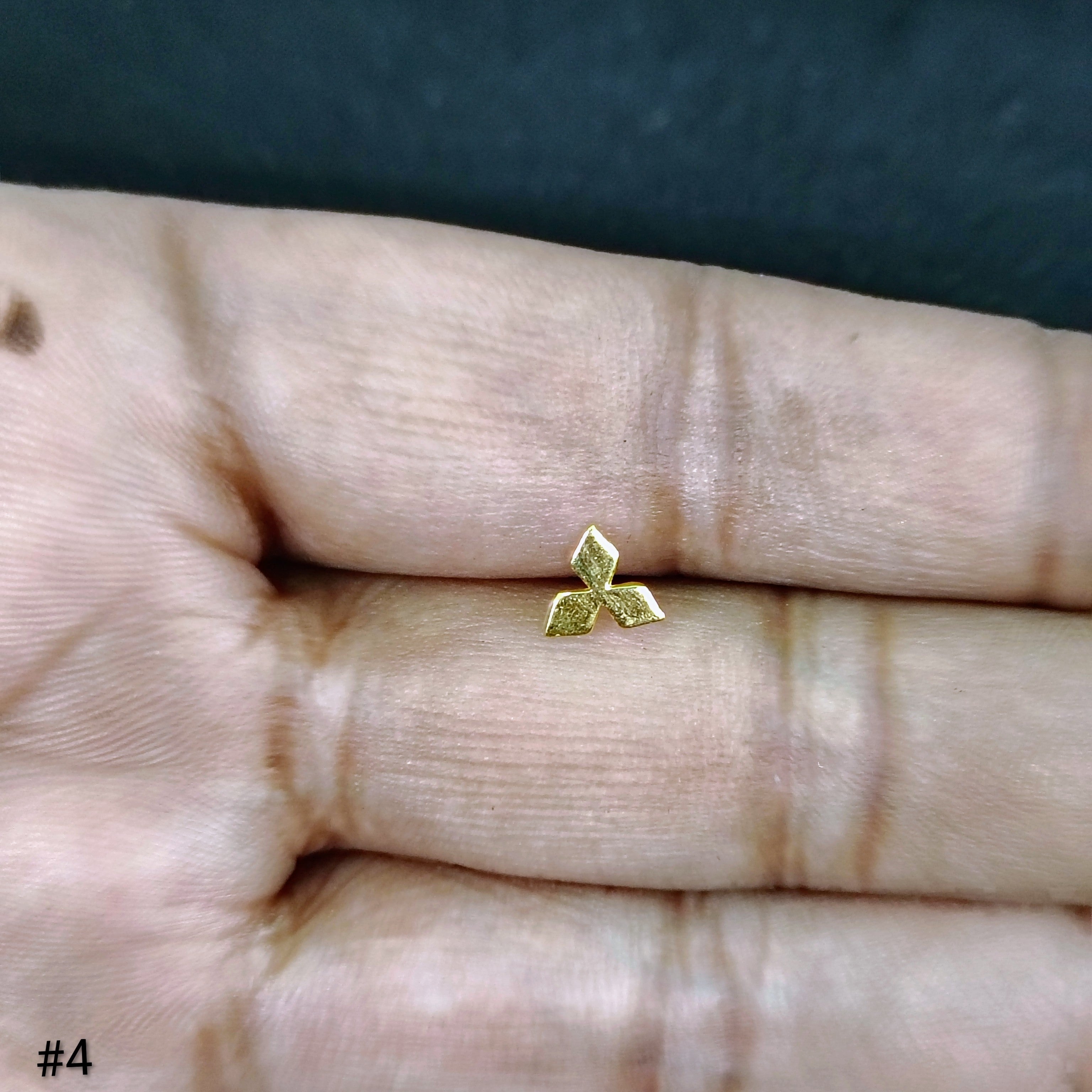 STUD EARRING BOYS- WGT: 0.250 GM APPROX BIS CERTIFIED HUID HALLMARK 9KT GOLD STUD EARRINGS FOR MEN (SINGLE PIECE) FOR REGULAR USE.