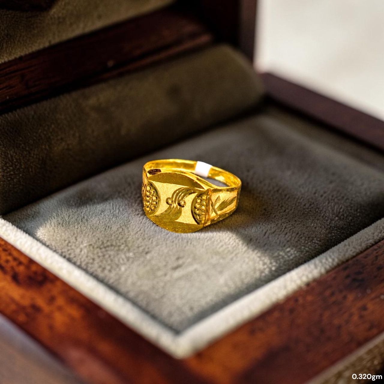 BABY JEWELLERY- TRJ WGT: 0.320 GM APPROX 375 9KT HUID HALLMARK GOLD BABY FINGER RING 1 PIECE FOR RICE CEREMONY & BIRTHDAY. (LSY3VP)