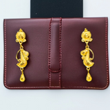 (GEK) TRJ WGT: 1.370 GM APPROX HUID HALLMARK 22KT GOLD EARRINGS KANBALA 1 PAIR FOR WOMEN.