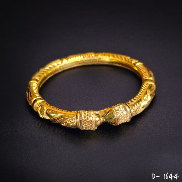 TRJ (SIZE: 26) HALLMARK 22KT GOLD COVERING BALA 1 PIECE APPROX WGT: 3.300 GM WITH XRF BARCODE PURITY CARD FOR WOMEN - (BILL & CARD MANDATORY- FOR EXCHANGE LIFETIME IN STORE ONLY).