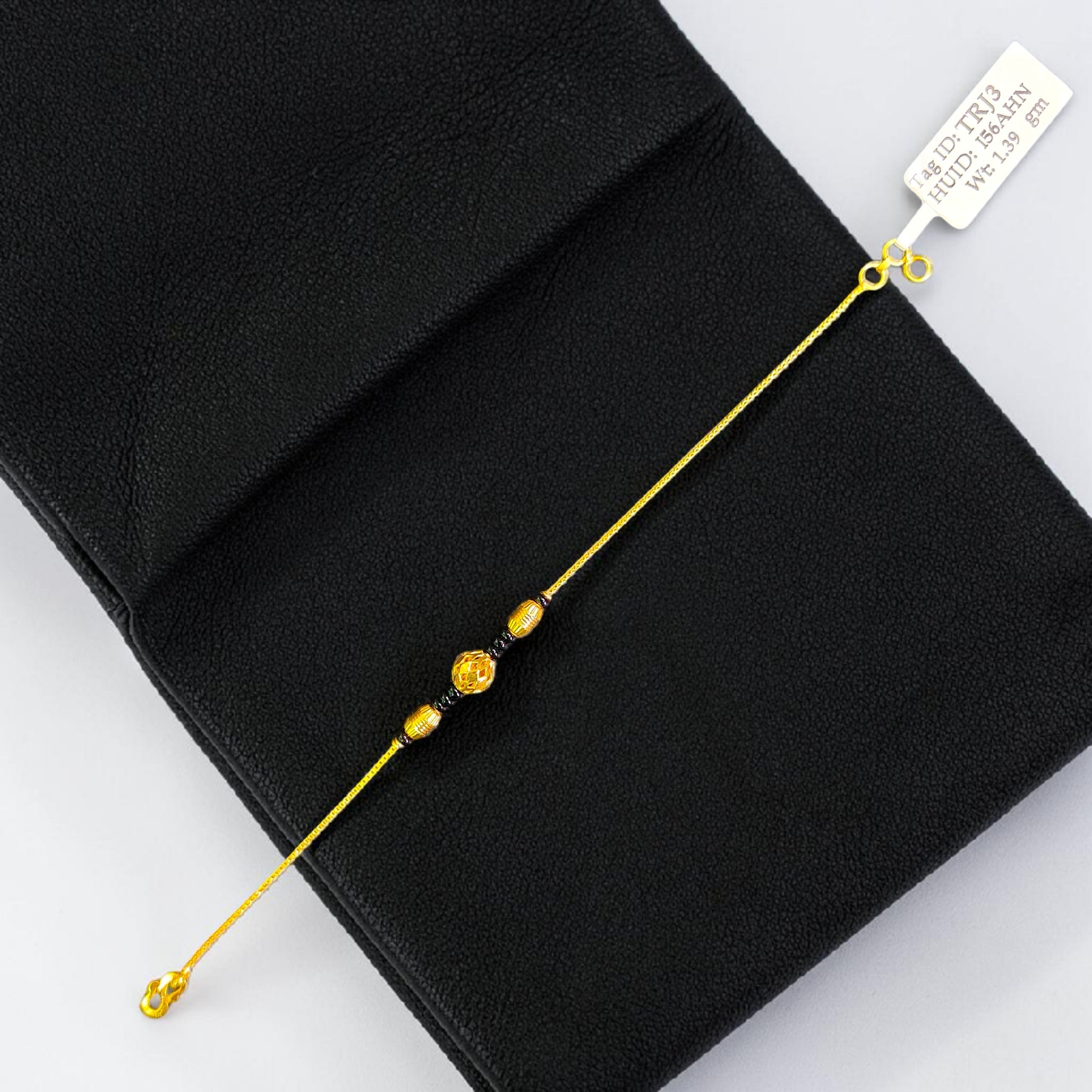GOLD WRISTLET- 6.5" BIS CERTIFIED HUID HALLMARK 375 9KT GOLD WRISTLET APPROX WGT: 1.390 FOR WOMEN.