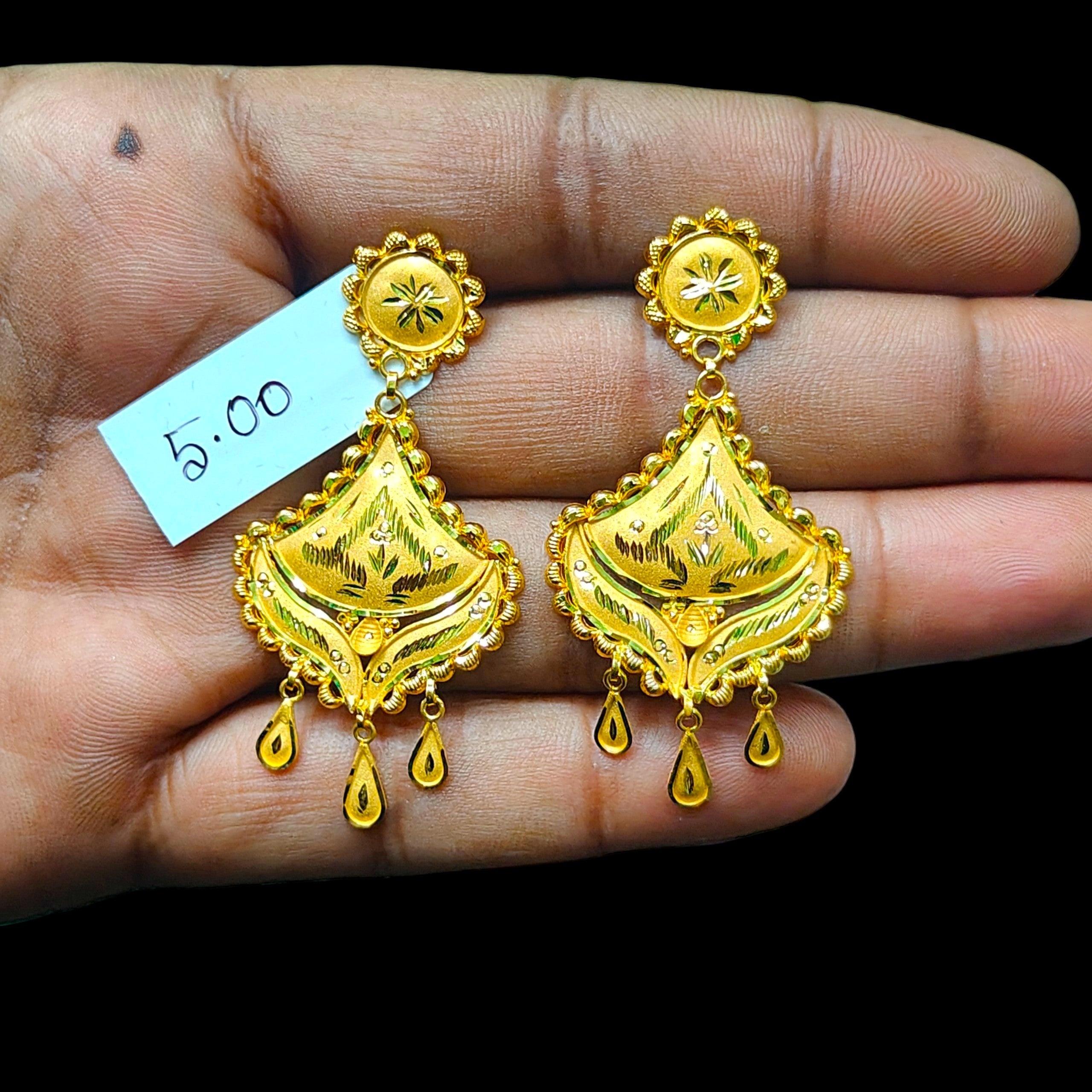 GOLD EARRINGS- (WGT: 5.00 GM APPROX) BIS CERTIFIED HUID HALLMARK 22KT 916 GOLD EARRINGS 1 PAIR FOR WOMEN.
