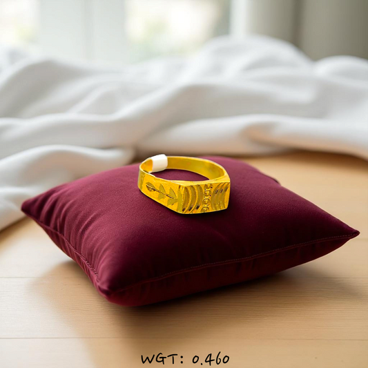 (GBJ) TRJ WGT: 0.460 GM APPROX 22KT HUID HALLMARK GOLD BABY FINGER RING 1 PIECE FOR RICE CEREMONY & BIRTHDAY.