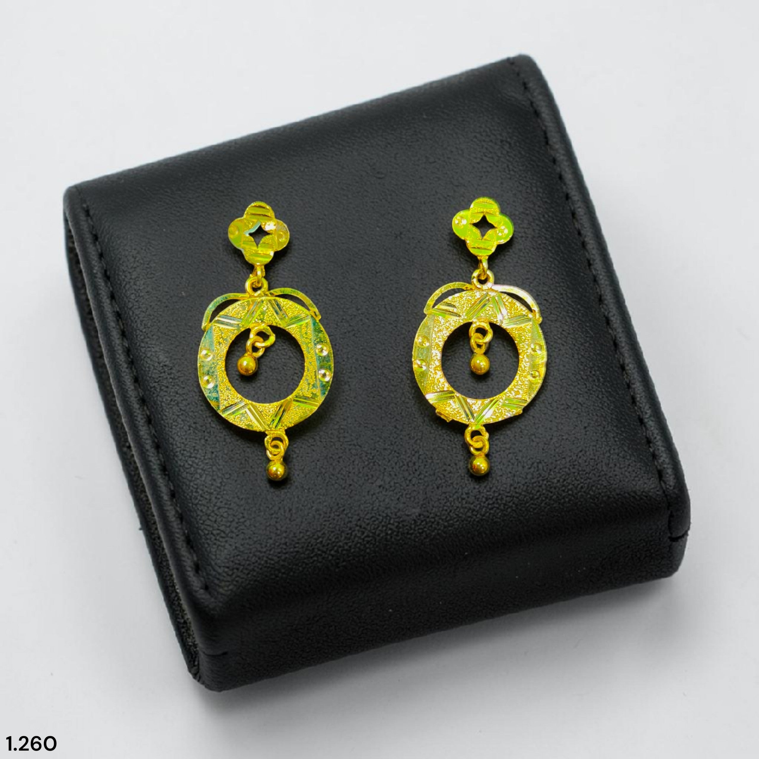 GOLD EARRINGS (GSE9) WGT: 1.260 GM APPROX BIS CERTIFIED HUID HALLMARK 9KT GOLD EARRINGS FOR WOMEN 1 PAIR FOR WOMEN (BEST FOR GIFT IN MARRIAGE).