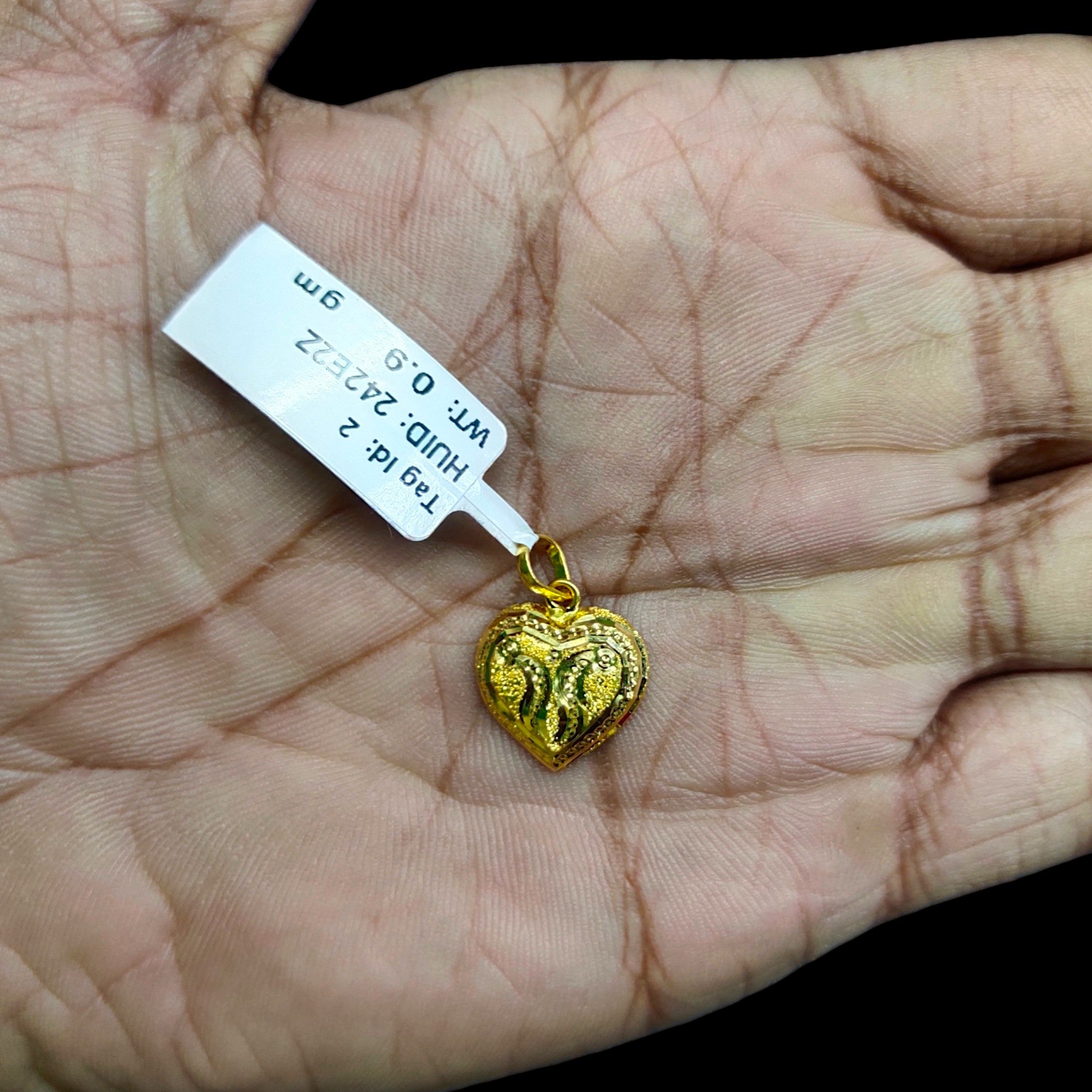 GOLD LOCKET- WGT: 0.900 GM APPROX BIS CERTIFIED HUID HALLMARK 916 22KT GOLD LOCKET 1 PIECE (SINGLE LOOP) FOR CHAIN.