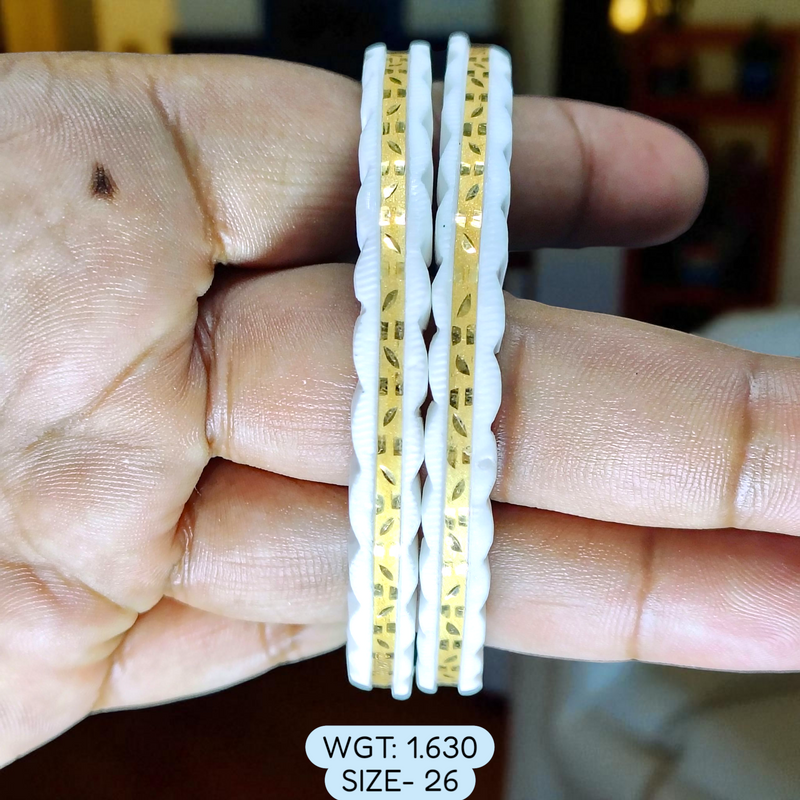 TRJ (SIZE: 26) WGT: 1.630 GM APPROX HUID HALLMARK 22KT GOLD SAKHA BANGLES 1 PAIR DESIGN FOR REGULAR USE.