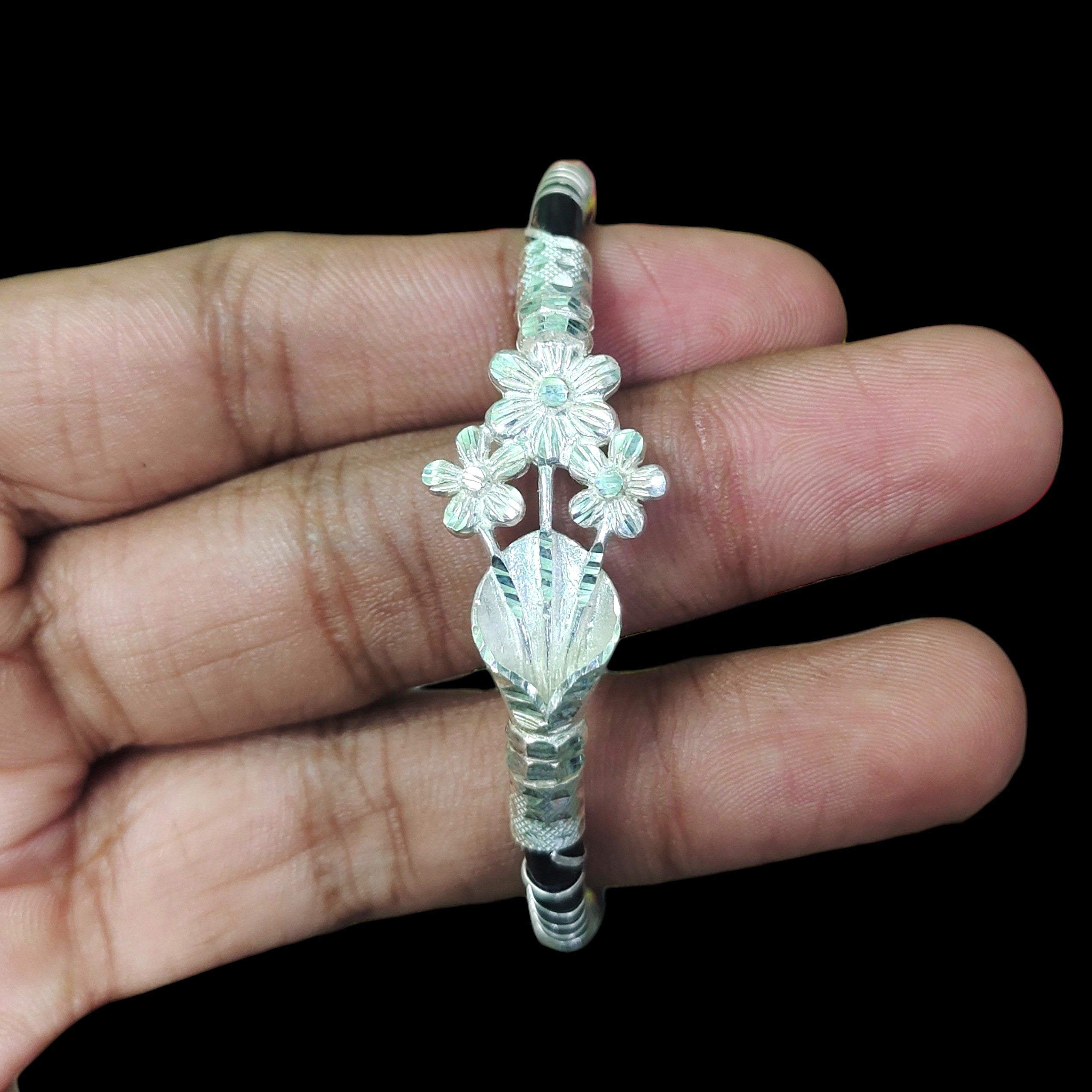 SNA92-(SIZE: 25) BIS HALLMARK 925 SILVER NOA BANGLES FOR WOMEN 1 PIECE - SOLD ON FIXED PRICE (LIFETIME EXCHANGE VALUE 50% ON PURCHASE PRICE)