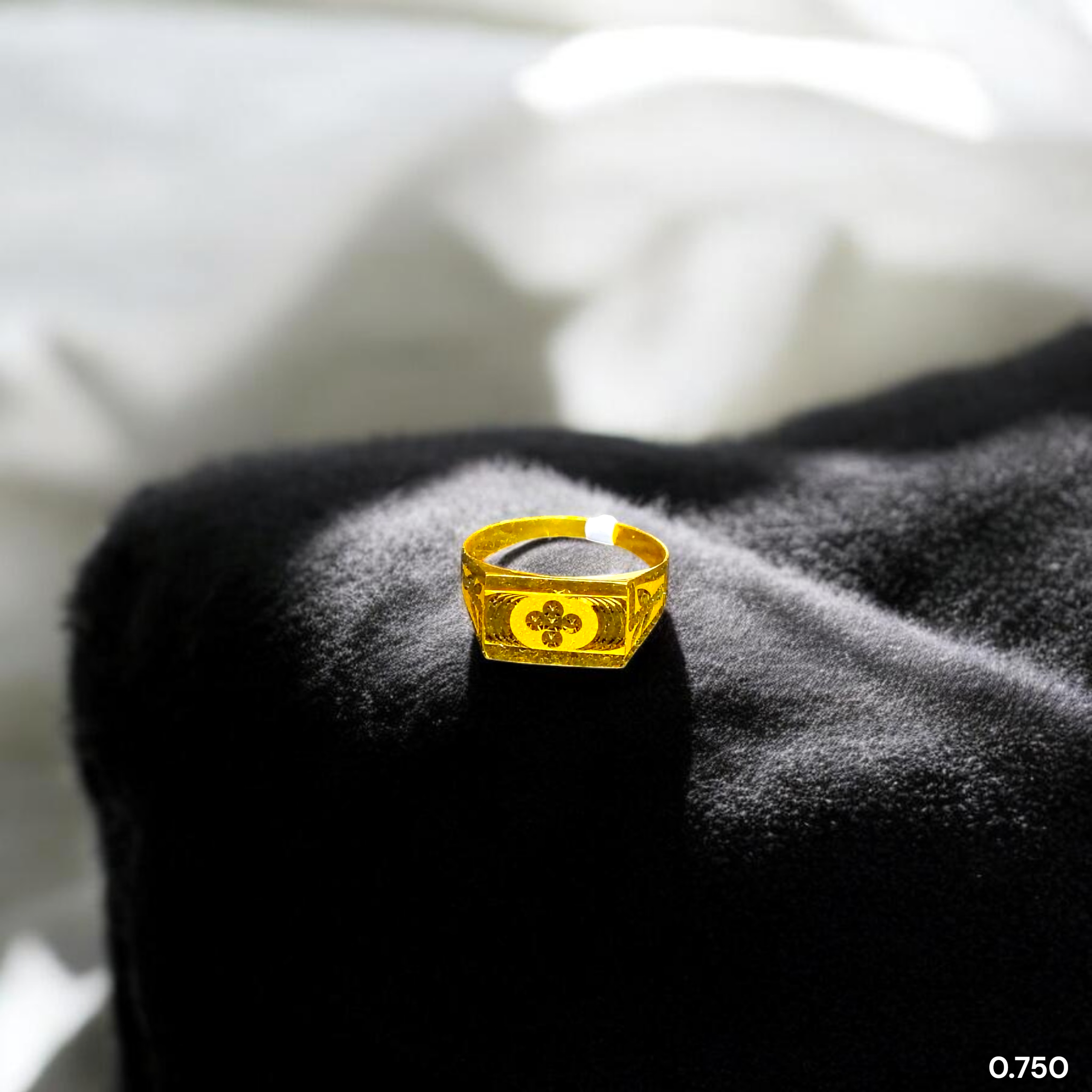 (GBJ) TRJ WGT: 0.750 GM APPROX 22KT HUID HALLMARK GOLD BABY FINGER RING 1 PIECE FOR RICE CEREMONY & BIRTHDAY.