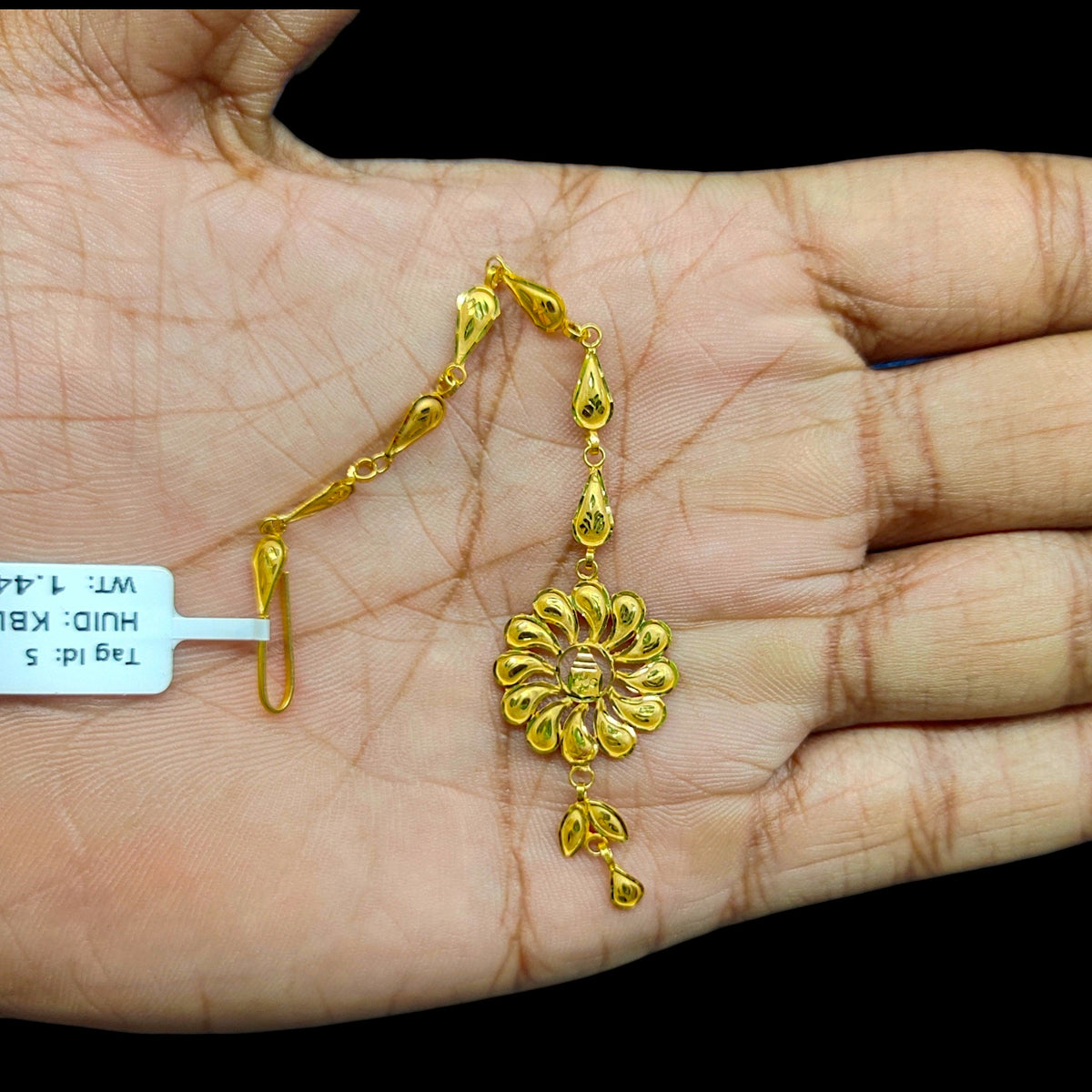 GOLD TICKLY- (WGT: 1.440 GM APPROX) CERTIFIED BIS HUID HALLMARK 375 9KT GOLD TICKLY (MANGTIKA) 1 PIECE FOR MARRIAGE.(KBL2HV)
