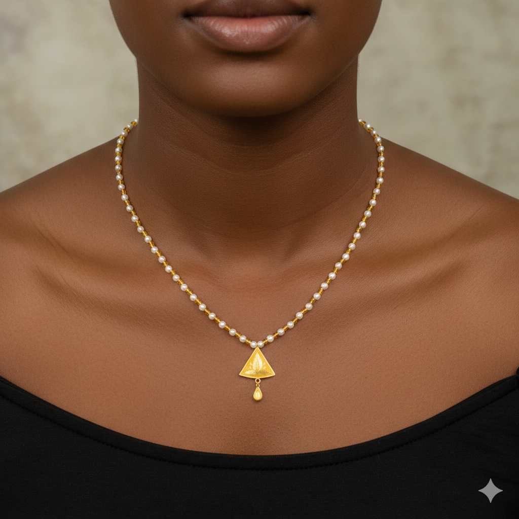 GOLD LOCKET- WGT: 0.350 GM APPROX BIS CERTIFIED HUID HALLMARK 22KT GOLD MOTI LOCKET 1 PIECE FOR WOMEN (WITH PUTI CHAIN).