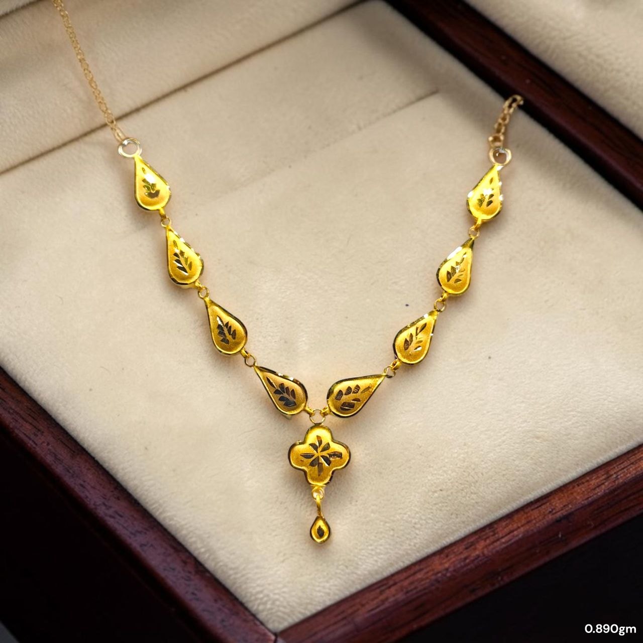 GOLD CHOKER NECKLACE-(WGT: 0.890 GM APPROX) BIS CERTIFIED HUID HALLMARK 9KT GOLD NECKLACE 1 PIECE FOR WOMEN.
