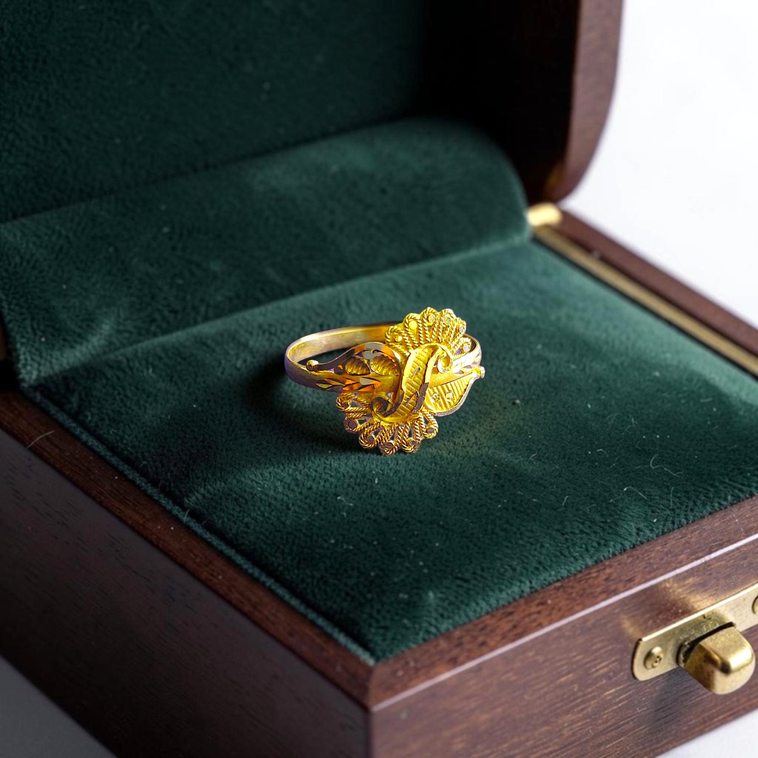 LADIES RING- (SIZE: 14 ) WGT: 1.470 GM APPROX BIS CERTIFIED HUID HALLMARK 916 22KT GOLD RING FOR WOMEN 1 PIECE.(2UKKYE)