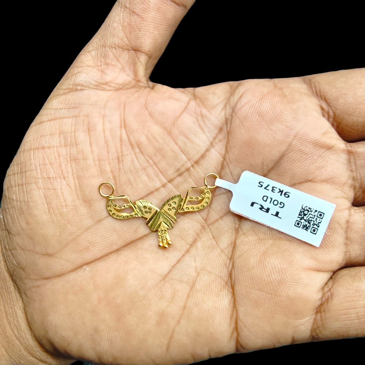 GOLD PENDANT- (WGT: 0.650 GM APPROX) BIS CERTIFIED HUID HALLMARK 375 9KT GOLD PENDANT FOR WOMEN 1 PIECE WITH FREE MANGALSUTRA & TASSEL.