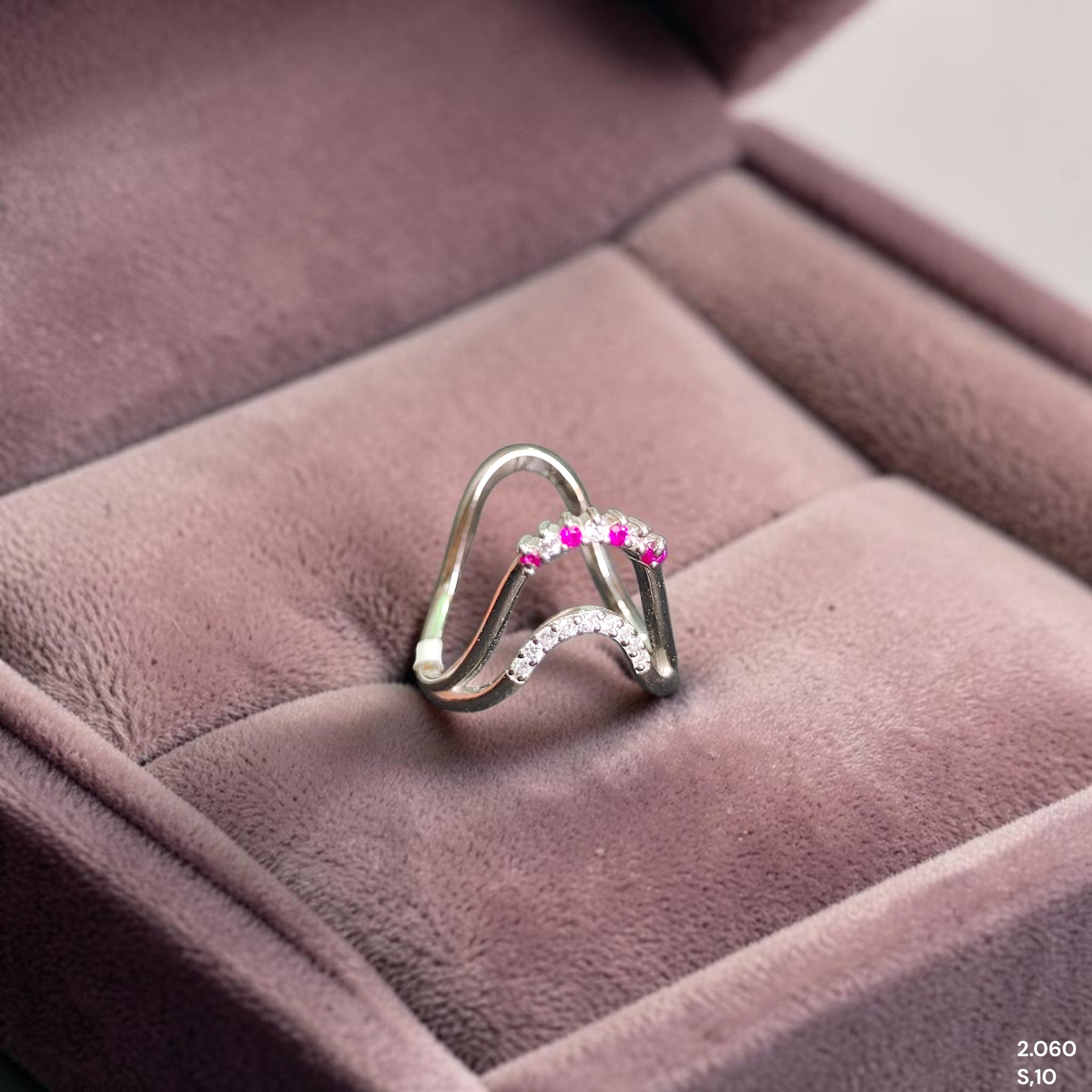 SILVER RING- SIZE:10 (WGT: 2.060 GM APPROX) HALLMARK 925 SILVER FINGER RING 1 PIECE FOR WOMEN (V RING BANKOK IMPORTED DESIGN)- NON EXCHANGEABLE -(SOLD ON MRP).