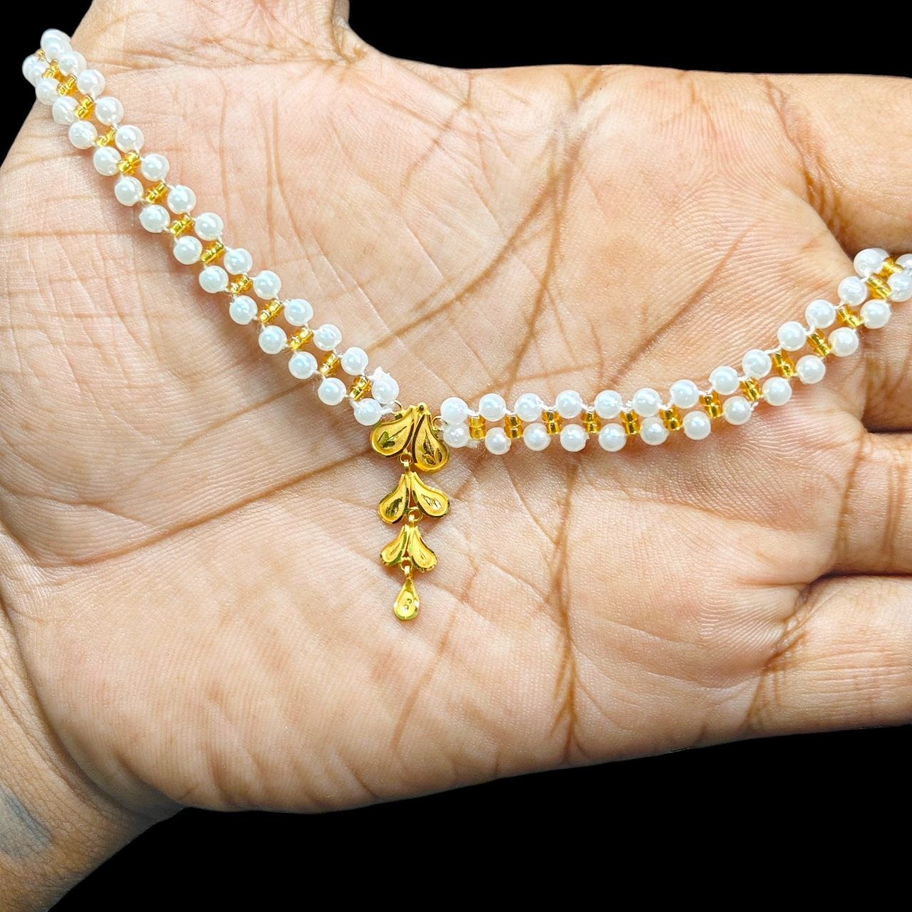 GMP22K- WGT: 0.520 GM APPROX CERTIFIED BIS HUID HALLMARK 916 22KT GOLD MOTI PENDANT 1 PIECE FOR WOMEN.
