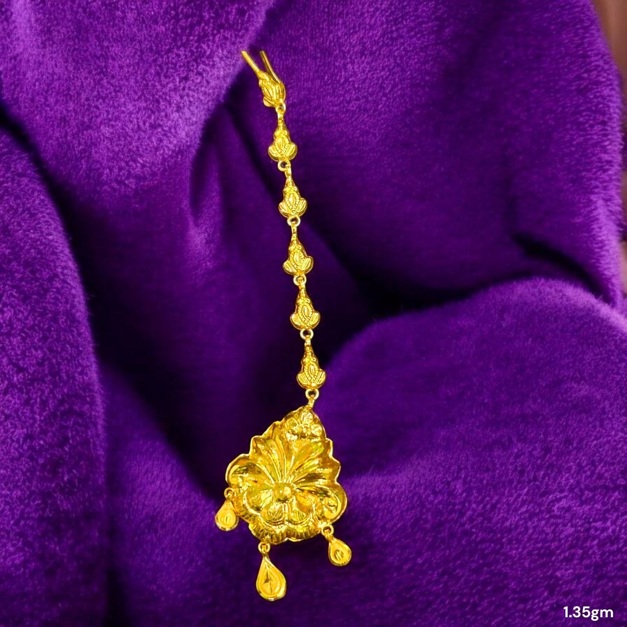 GOLD TICKLY- BIS CERTIFIED WGT: 1.350 GM APPROX HUID HALLMARK 916 22KT GOLD TICKLY (MANGTIKA) 1 PIECE FOR MARRIAGE.