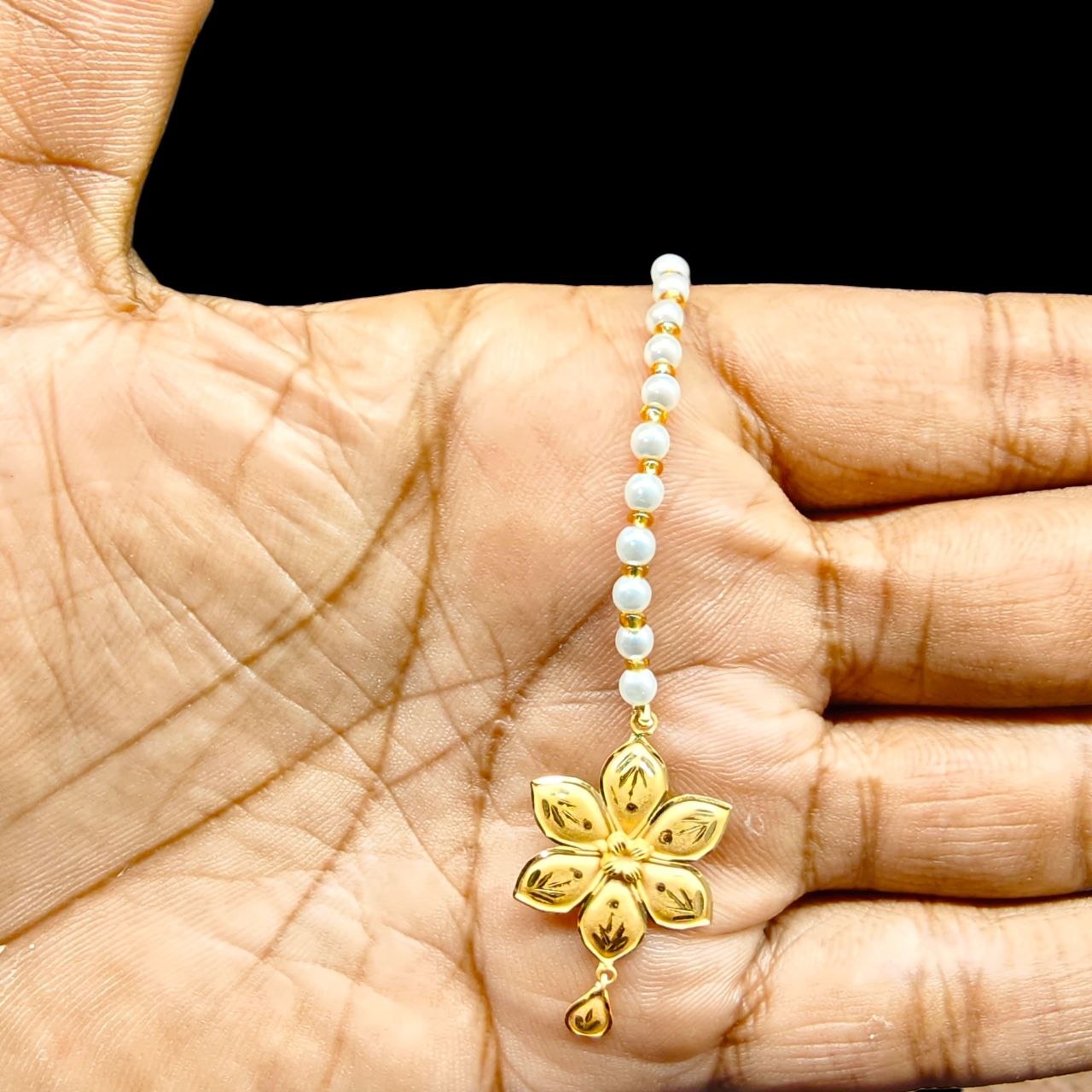 GOLD TICKLY- BIS CERTIFIED WGT: 0.650 GM APPROX HUID HALLMARK 916 22KT GOLD TICKLY (MANGTIKA) 1 PIECE FOR MARRIAGE.