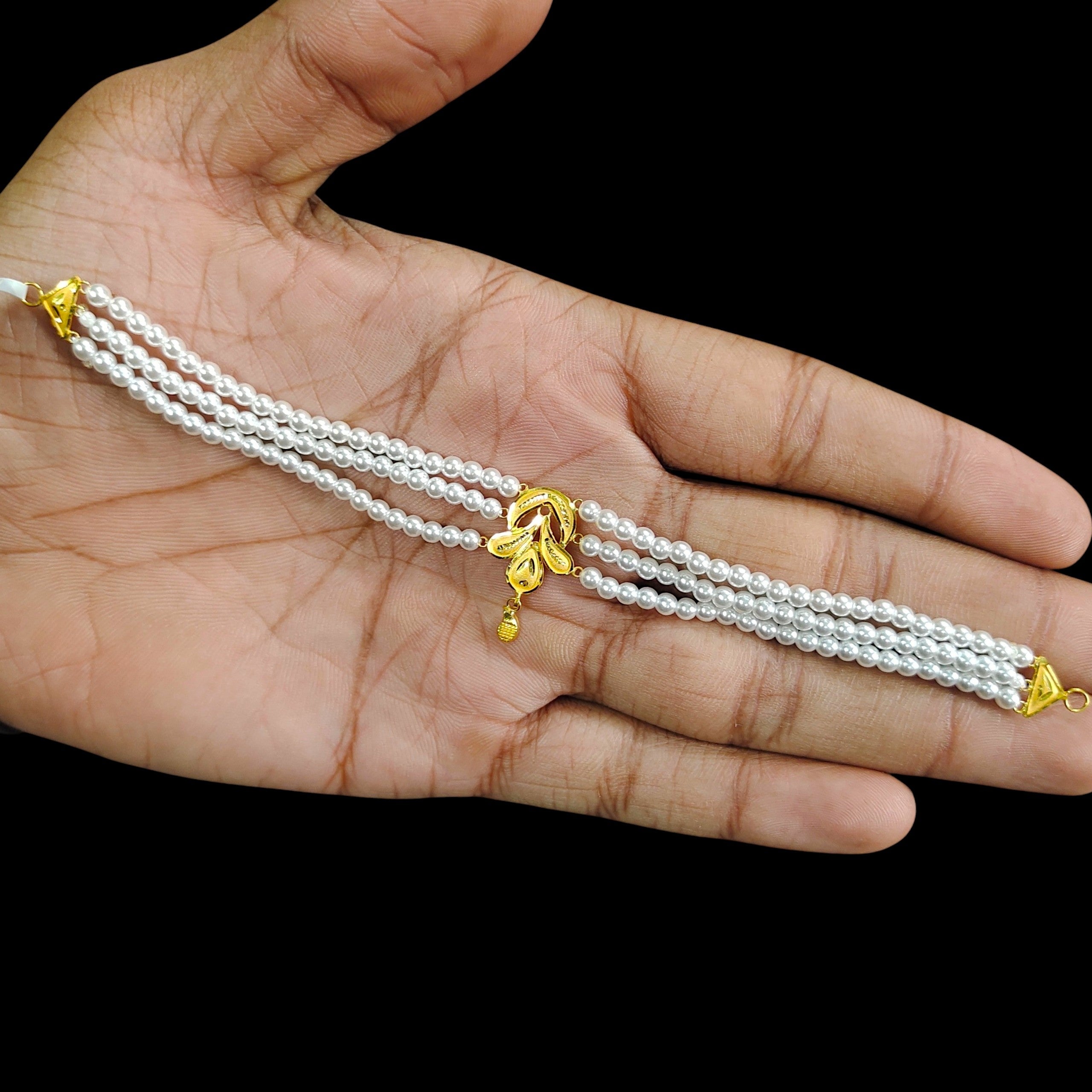 GOLD MOTI HAR- CERTIFIED BIS HUID HALLMARK 916 22KT GOLD MOTI CHOKER 1 PIECE (WGT: 0.860 GM) WITH ADJUSTABLE TASSEL FOR GIFT IN MARRIAGE.