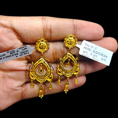 GOLD EARRINGS- (M22MYA)-(EDCE24) (WGT: 3.990 GM APPROX) BIS CERTIFIED HUID HALLMARK 916 22KT GOLD EARRINGS 1 PAIR FOR WOMEN.