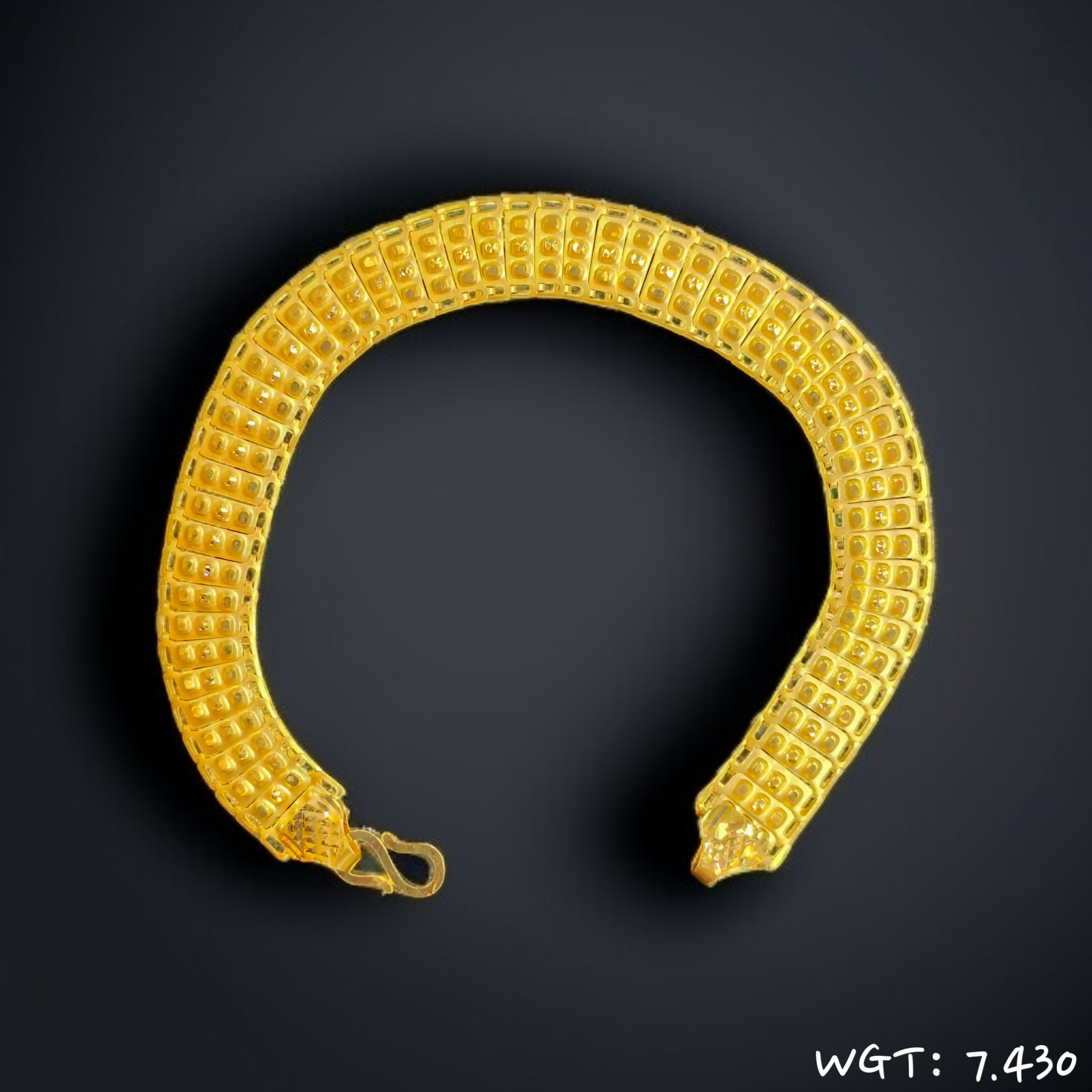 (GMW) TRJ 3N79X1 8" INCH WGT: 7.430 GM APPROX HUID HALLMARK 22KT GOLD WRISTLET 1 PIECE FOR UNISEX STYLE.