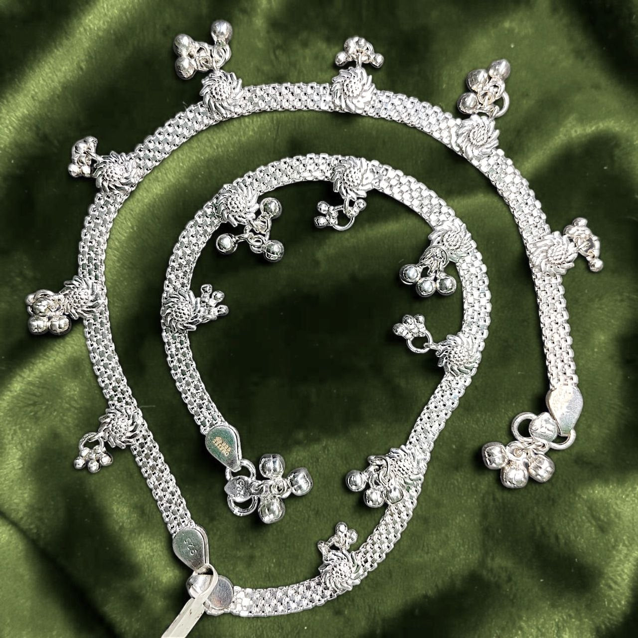 SILVER PAYEL- (WGT: 43.400 GM APPROX) BIS HALLMARK 925 SILVER PAYEL (ANKLET) 1 PAIR LENGTH: 10 INCH FOR WOMEN.